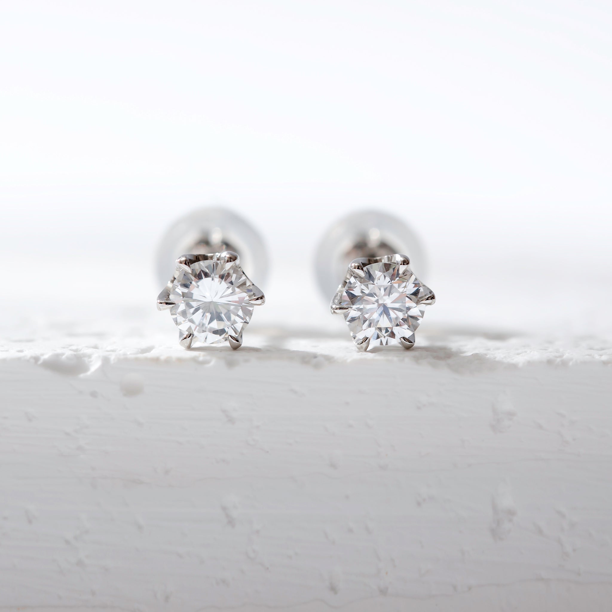 ダイヤモンド プラチナピアス(0.4カラット/Dカラー/SIクラス/GOOD/4月誕生石/グレーディングレポート付)《26A02102》