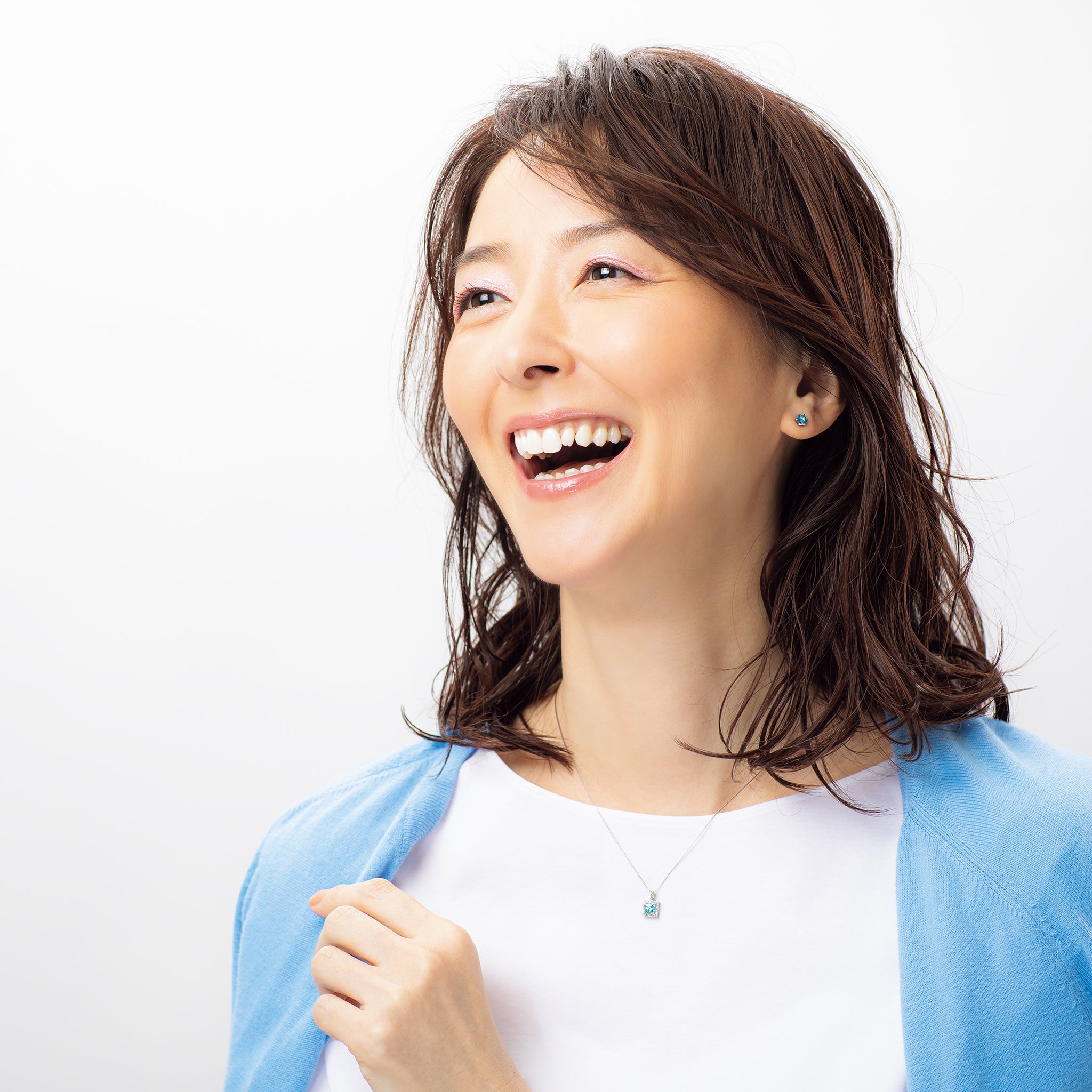 ブルージルコン プラチナピアス(ヘキサゴンカット/12月誕生石)《26A02204》