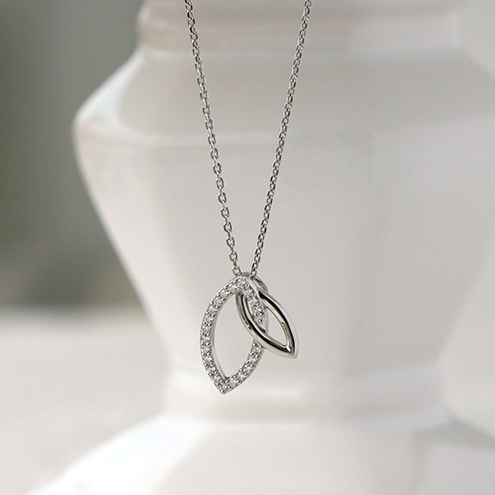 ダイヤモンド プラチナネックレス(4月誕生石)《26A02410》