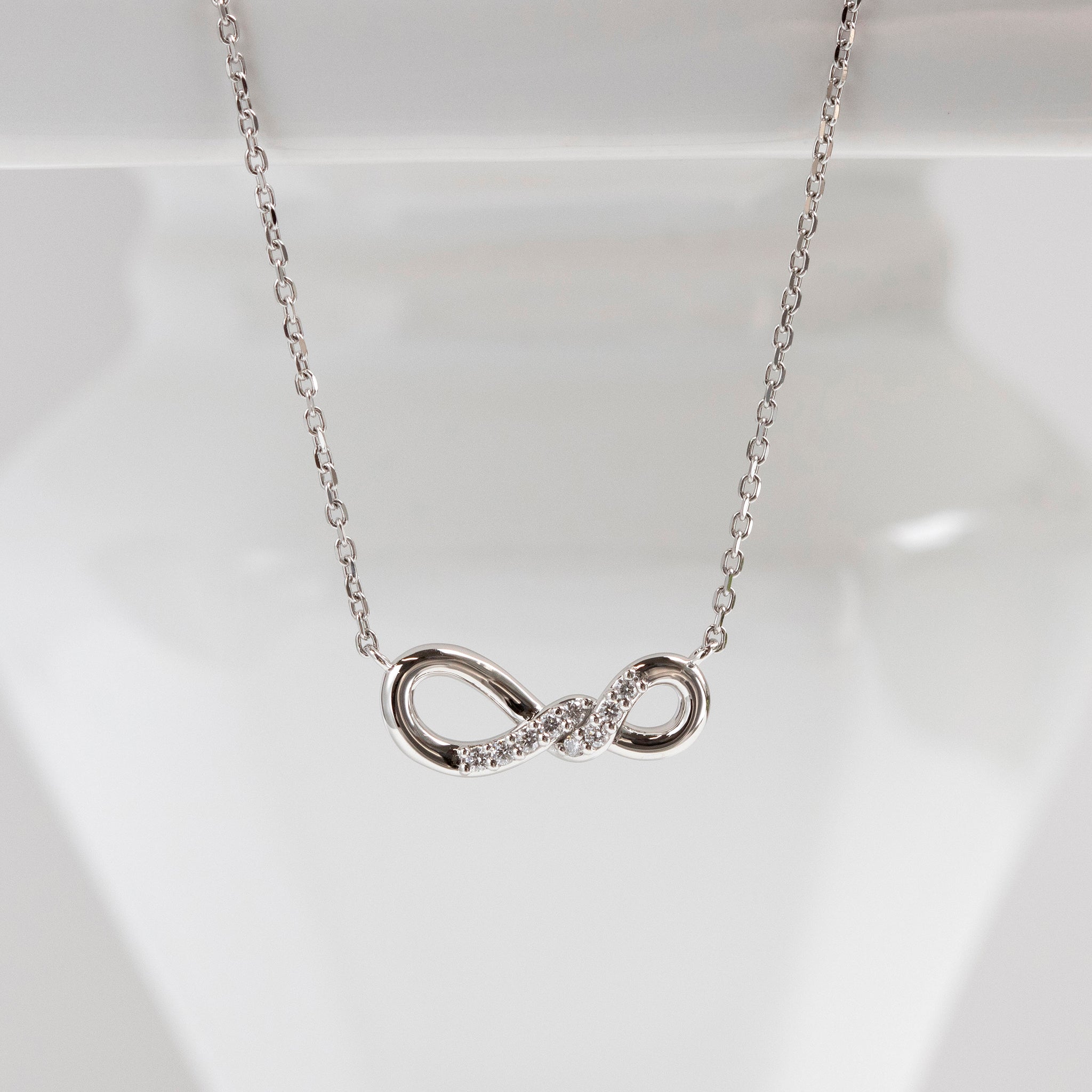 ダイヤモンド プラチナネックレス(4月誕生石)《26A02504》