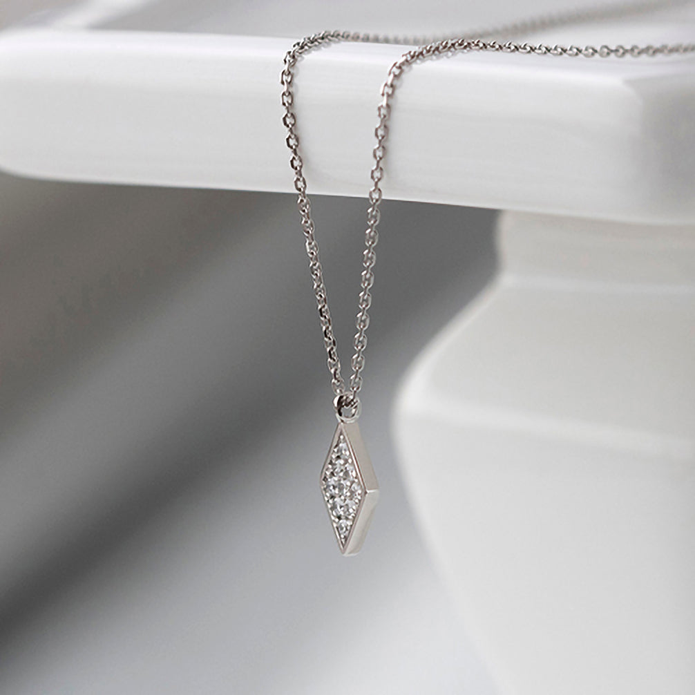 ダイヤモンド プラチナネックレス(4月誕生石)《26A02505》