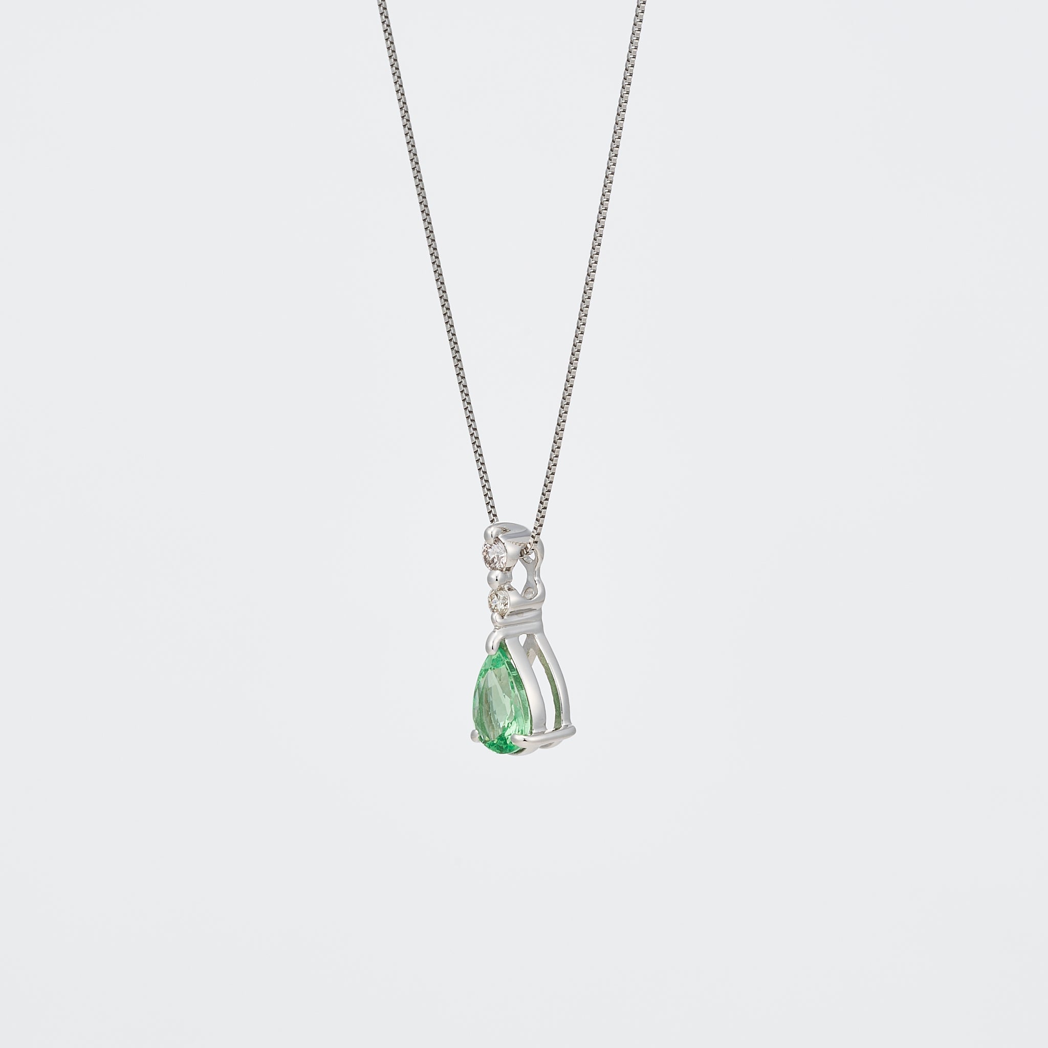 【限定1点】グリーンガーネット/ダイヤモンド プラチナネックレス(1月誕生石)《26A02704》