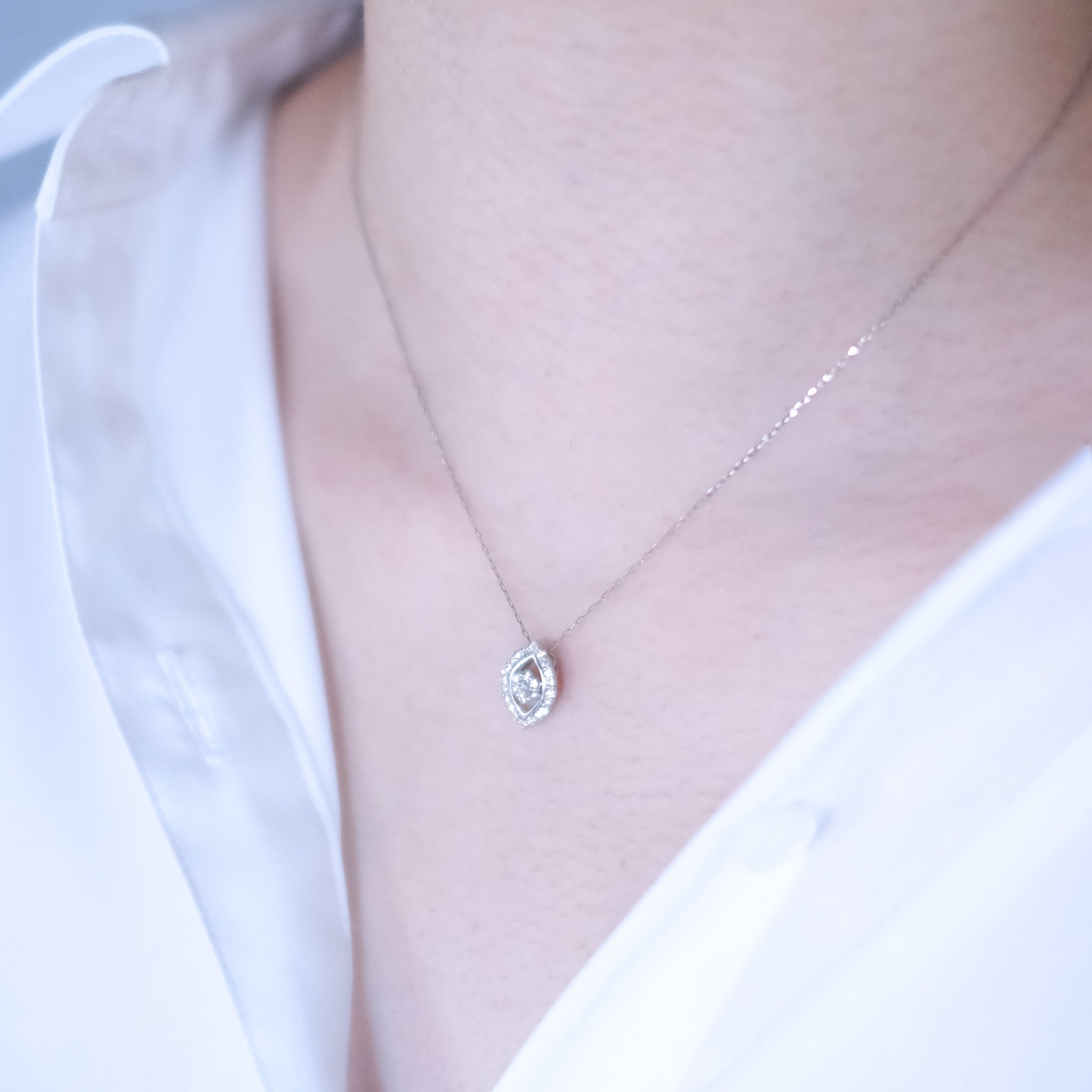 ダイヤモンド プラチナネックレス(フラワーモチーフ/4月誕生石)《26A02901》