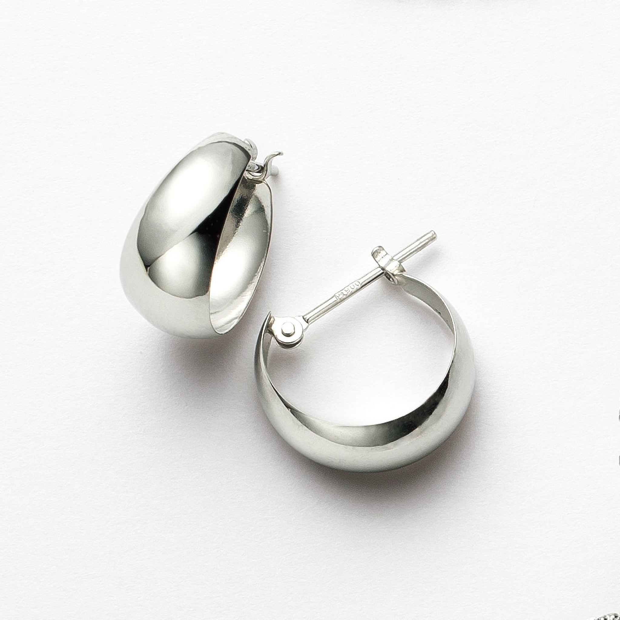 プラチナピアス(月甲丸形/フープ)《26A02903》