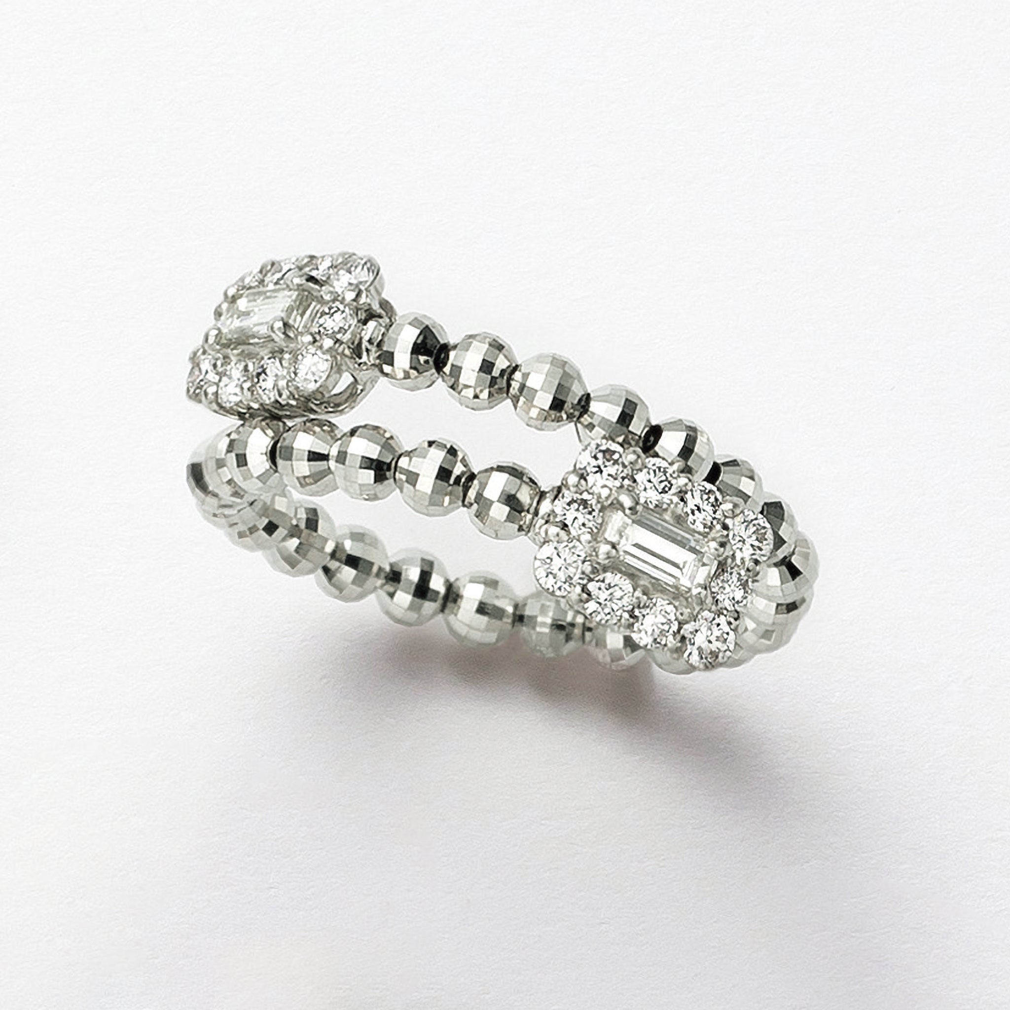 ダイヤモンド プラチナリング(フリーサイズ/バゲットカット/4月誕生石)《26A02904》