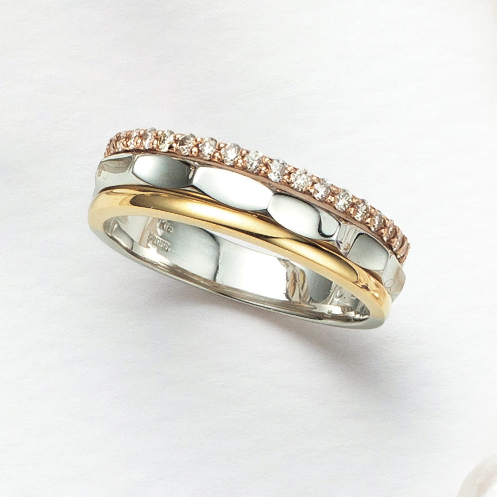 ダイヤモンド プラチナ/K18リング(スリーカラー/4月誕生石)《26A03302》