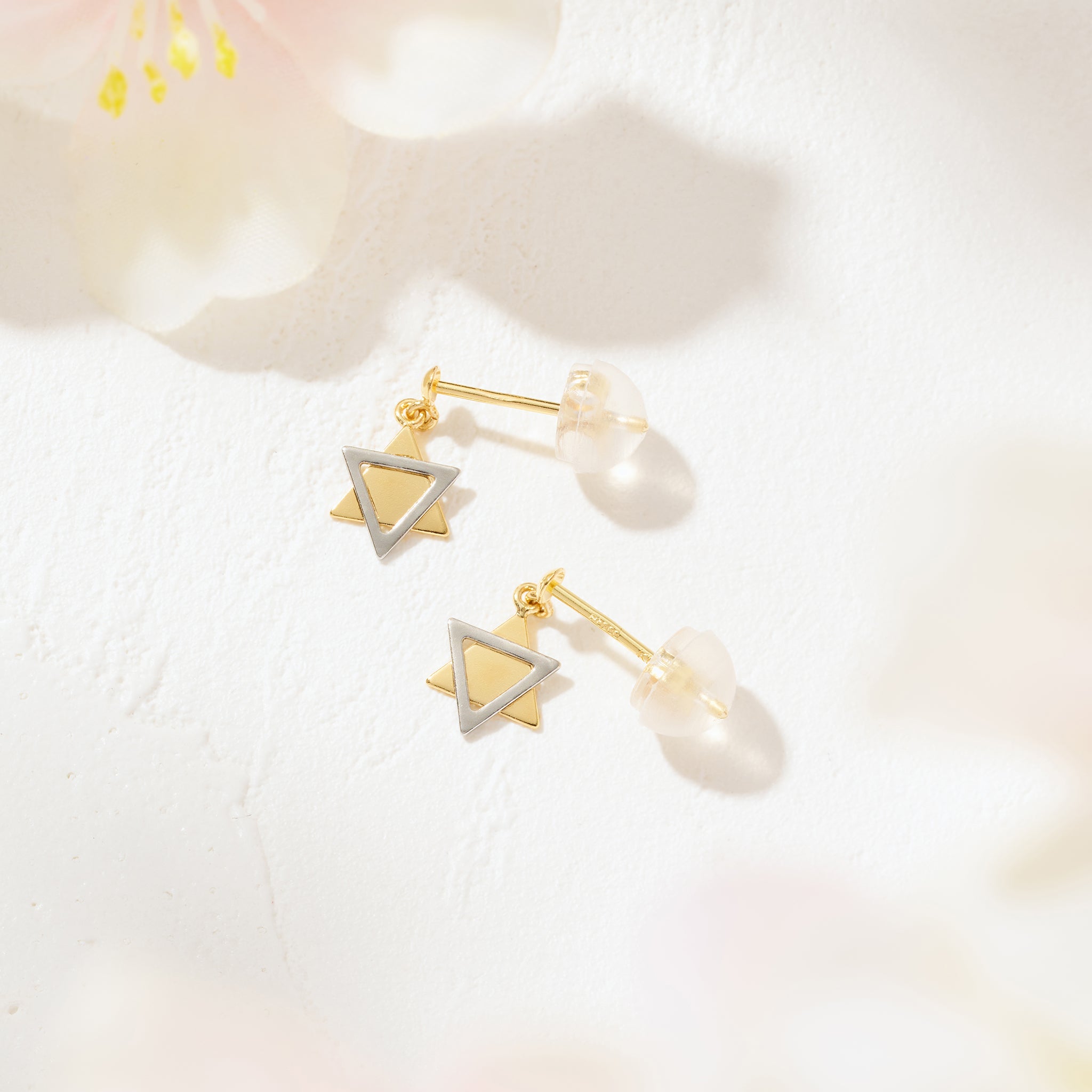 K18/プラチナピアス(コンビカラー/六芒星モチーフ)《26A03401》