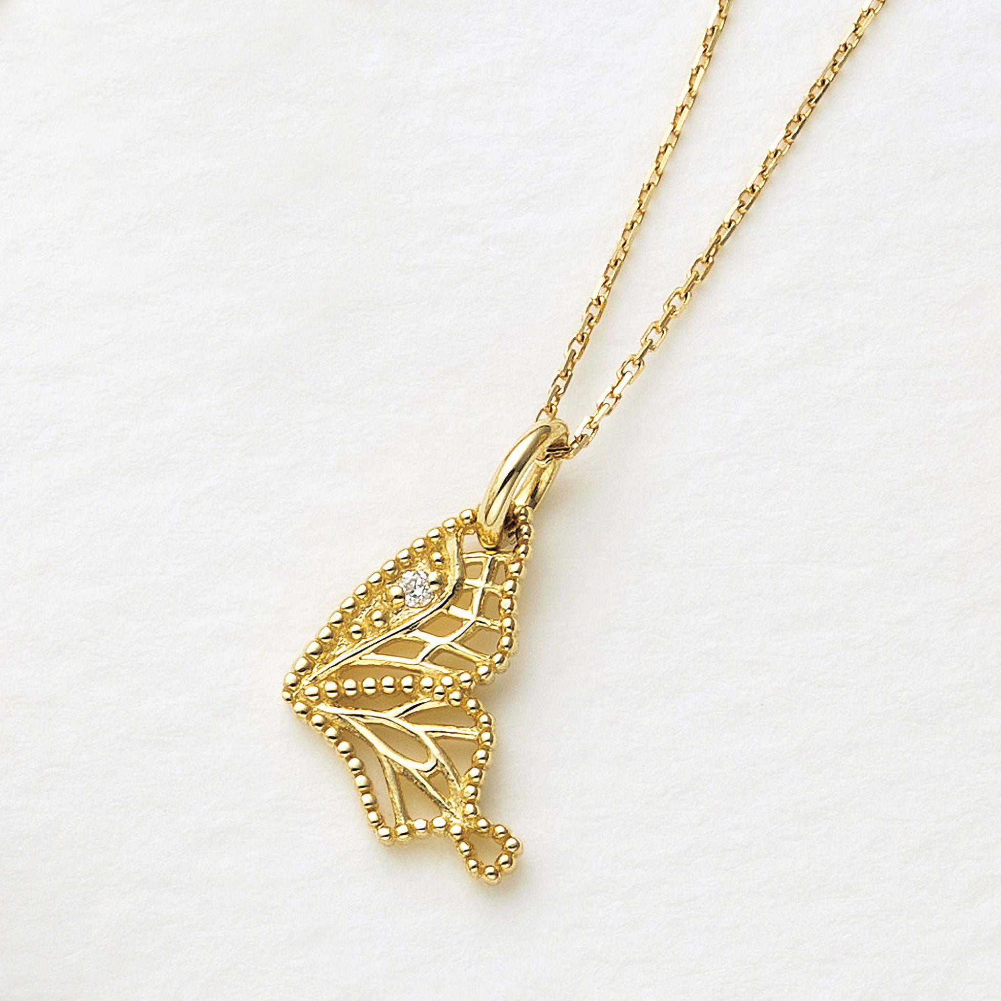 ダイヤモンド K10ネックレス(蝶モチーフ/4月誕生石)《26A03507》