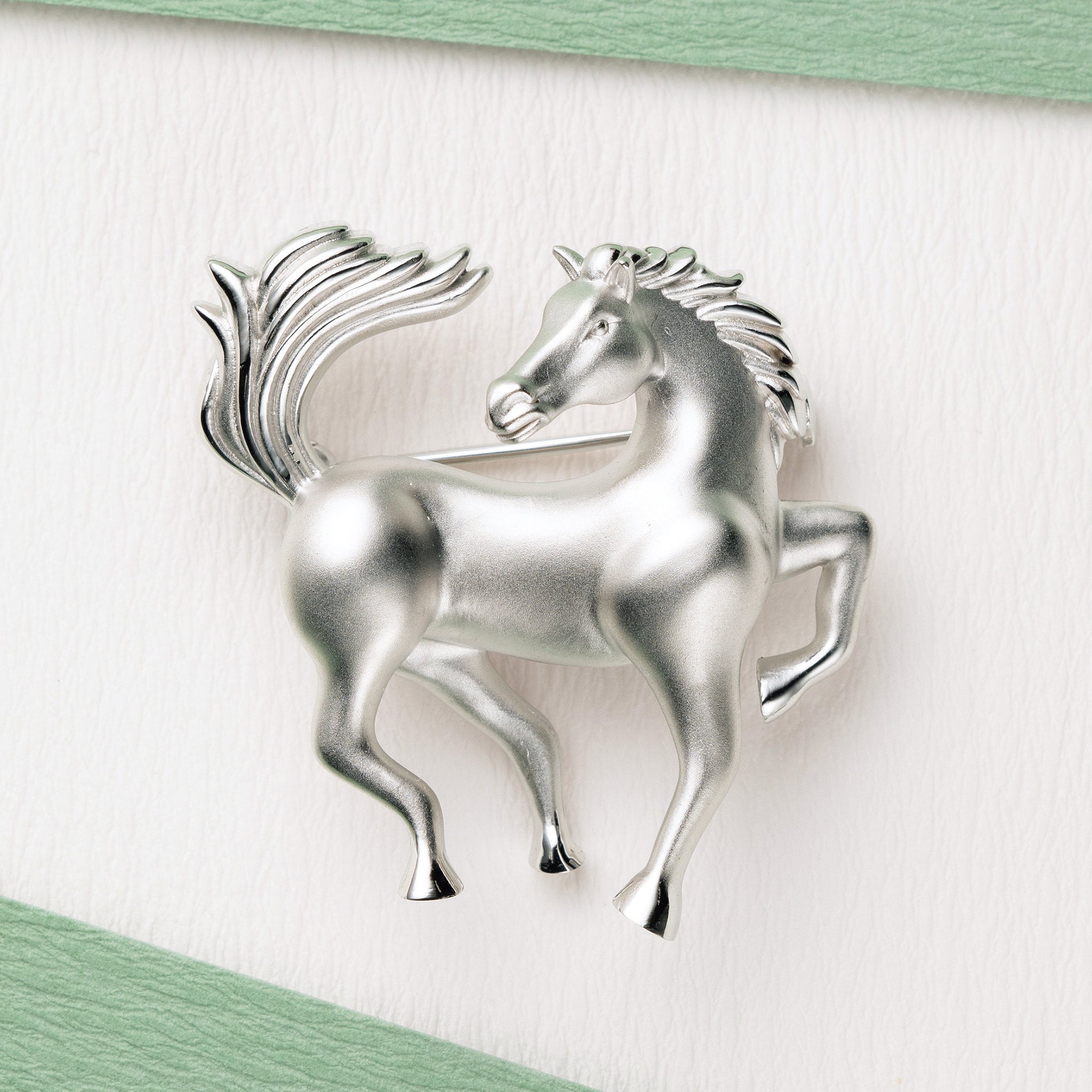 シルバーブローチ(馬モチーフ)《26A04205》