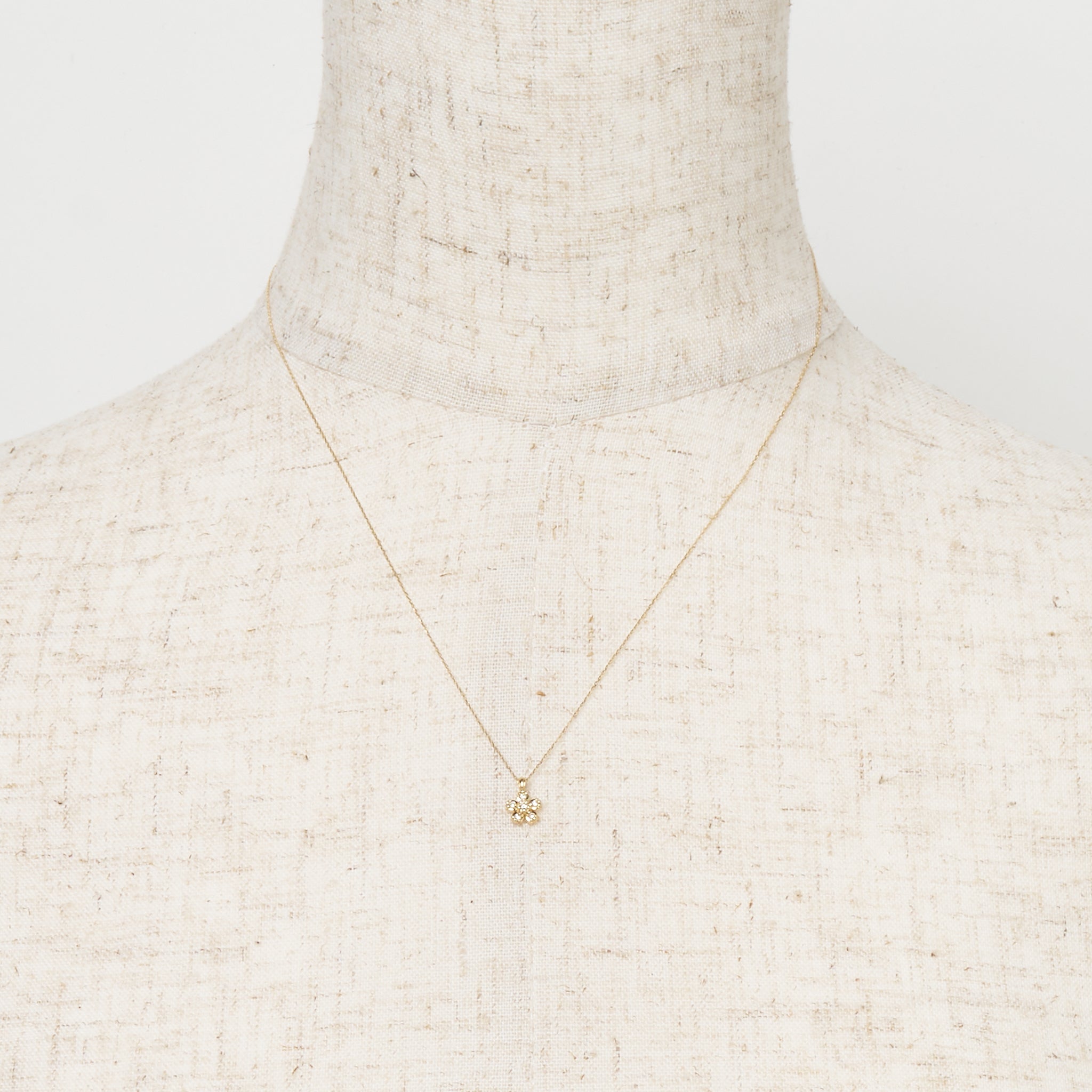 ダイヤモンド K10ネックレス(桜モチーフ/4月誕生石)《26A04801》