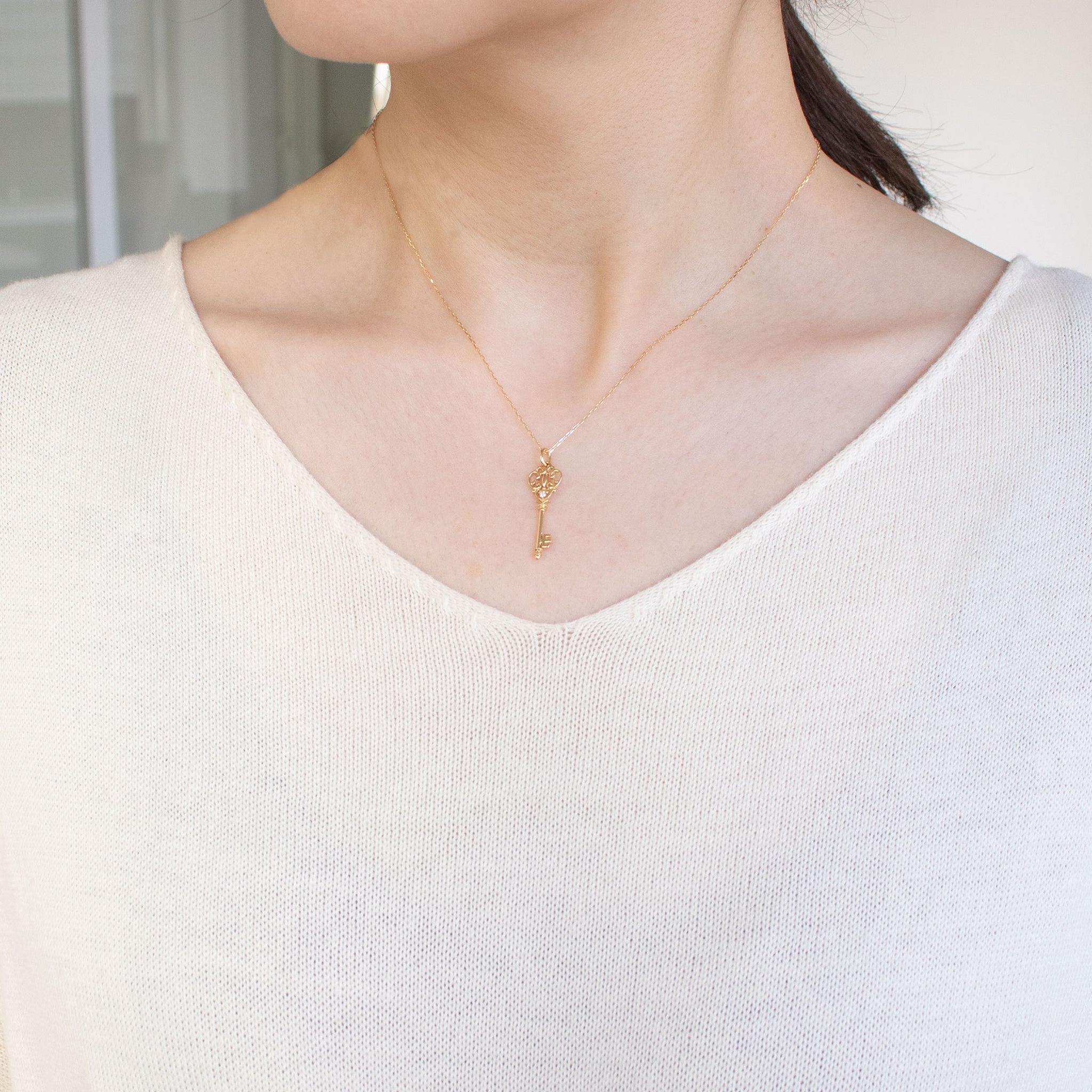 ダイヤモンド K18ネックレス(キーモチーフ/4月誕生石)《26C20115》