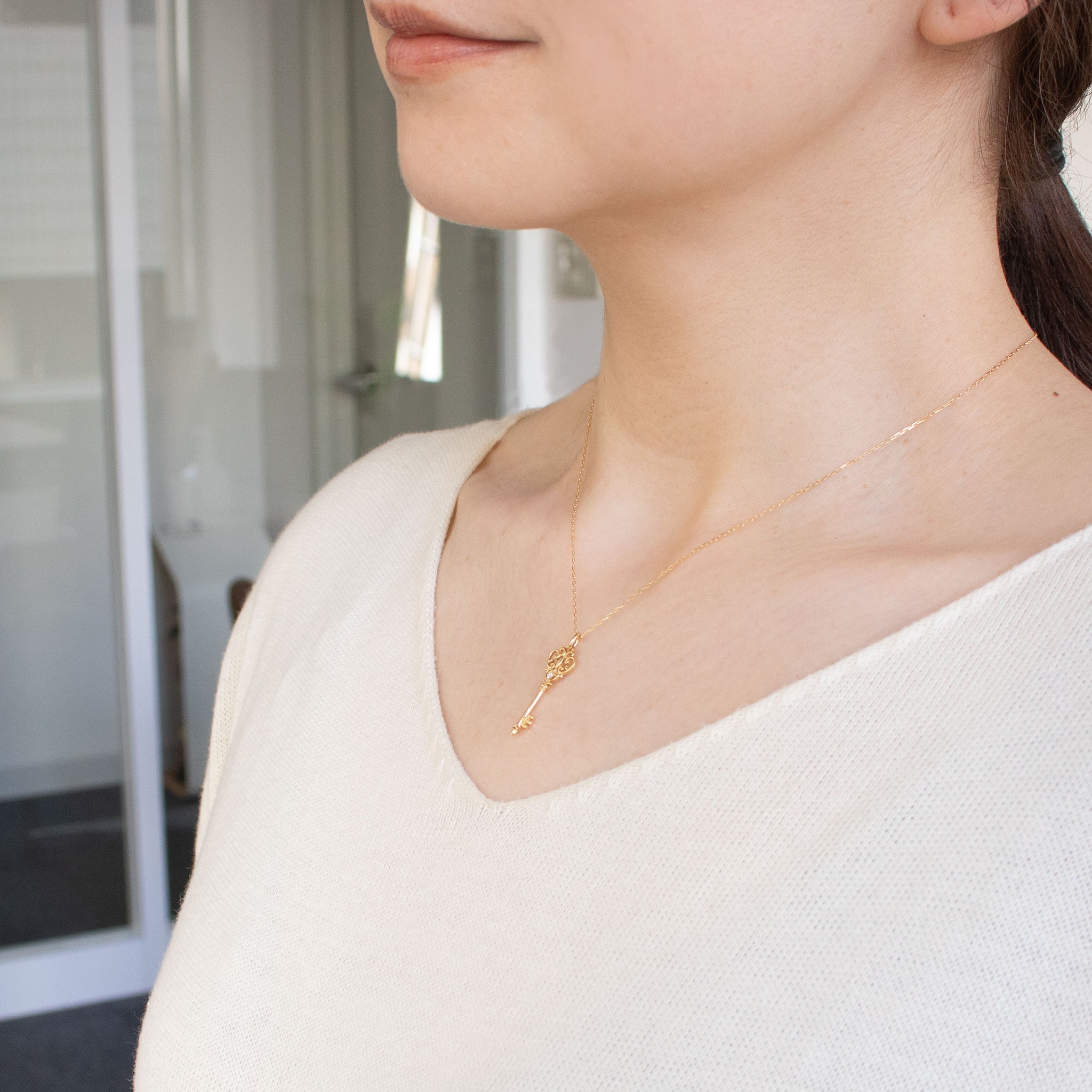 ダイヤモンド K18ネックレス(キーモチーフ/4月誕生石)《26C20115》