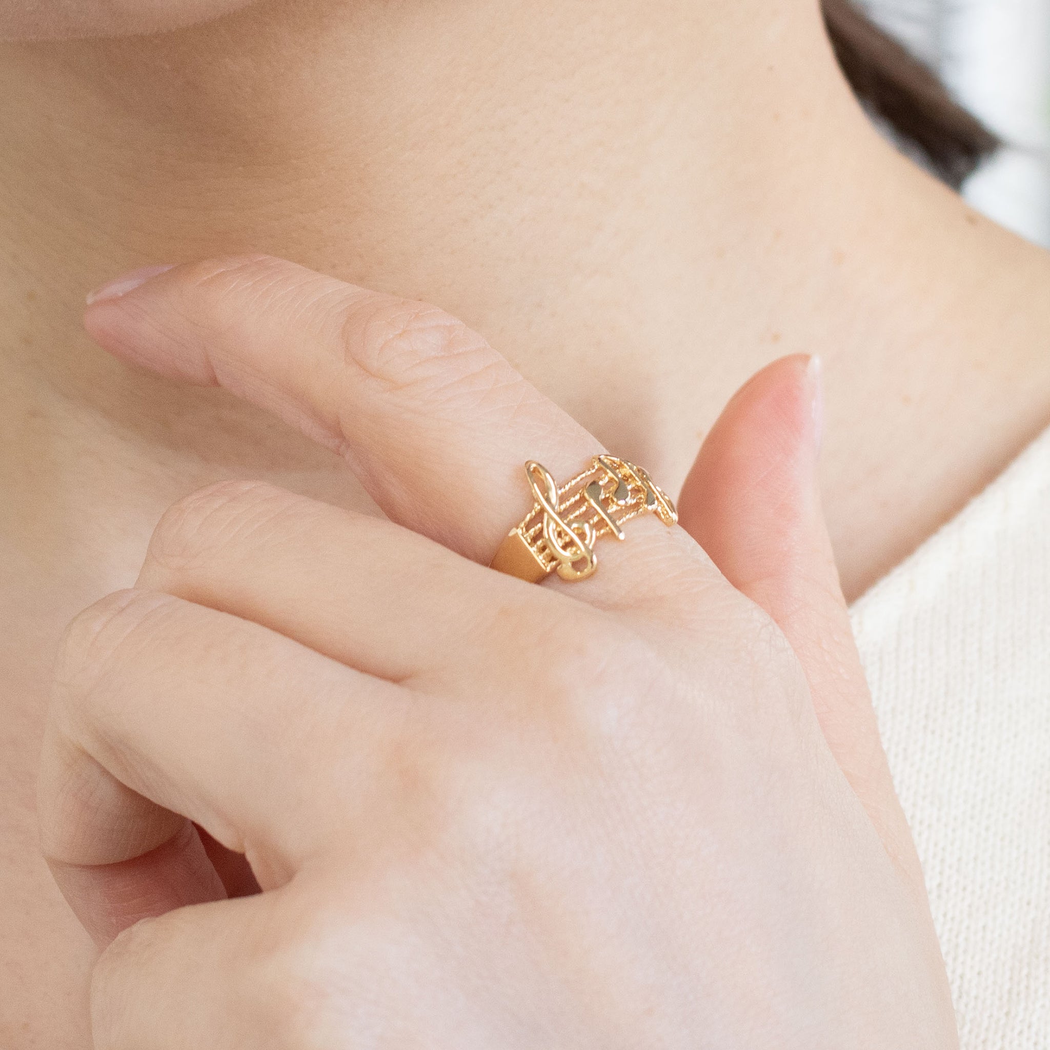 K18リング(音符モチーフ)《26C20124》