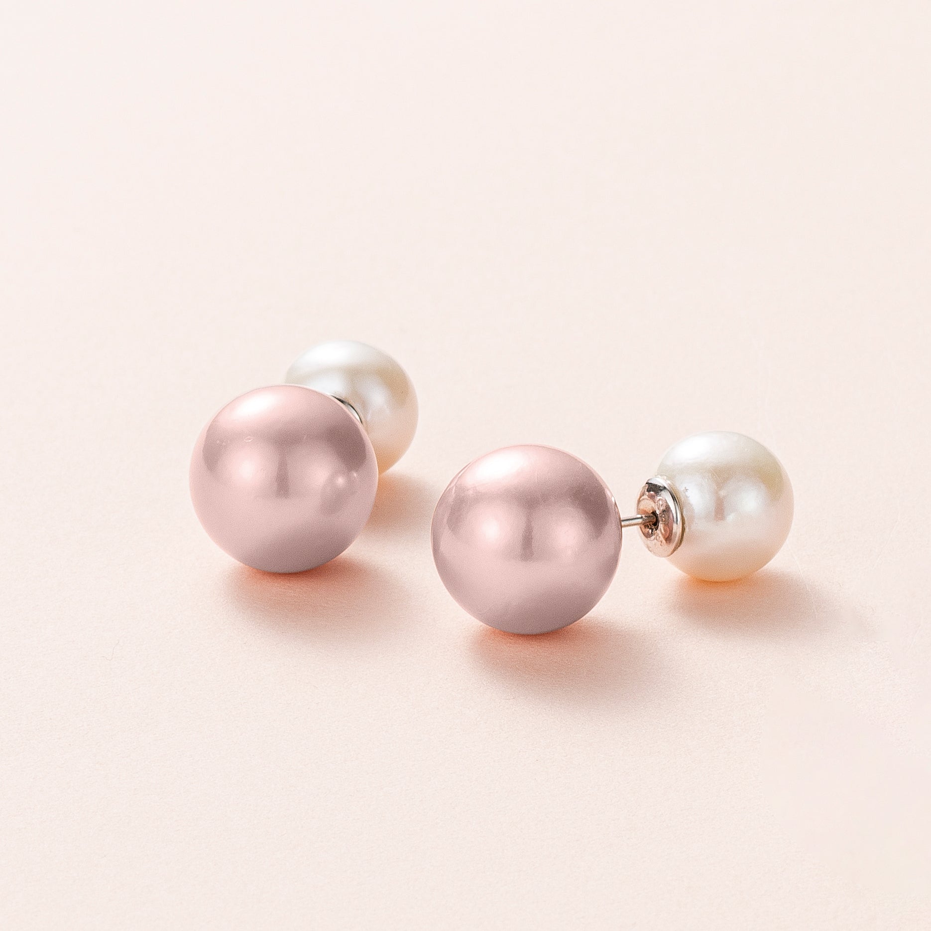 パール プラチナピアス(淡水真珠/パープル系/6月誕生石)《26C30132》