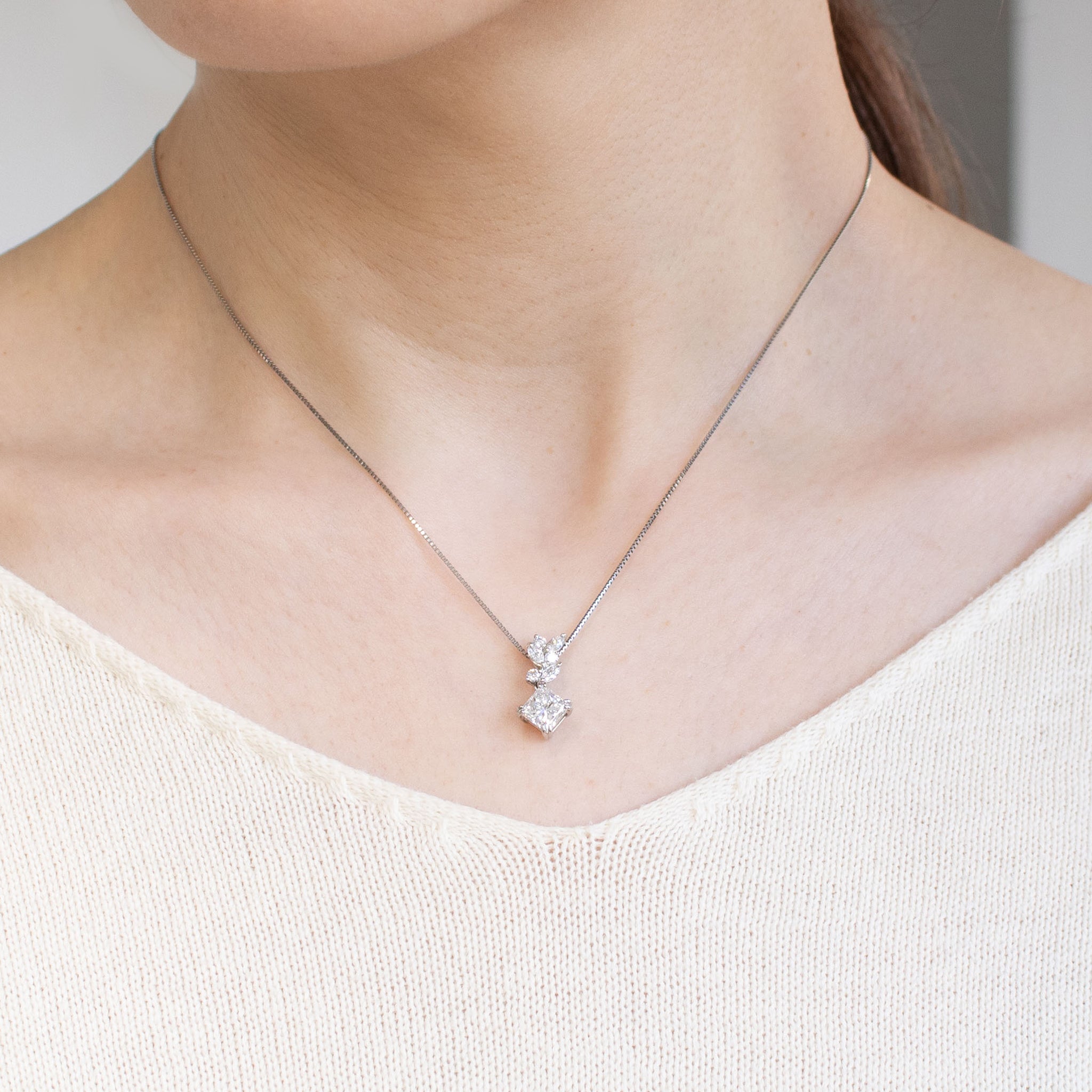 【限定1点】ダイヤモンド プラチナネックレス(1.00カラット/プリンセスカット/Dカラー/VS2/4月誕生石/グレーディングレポート付)《26C30136》