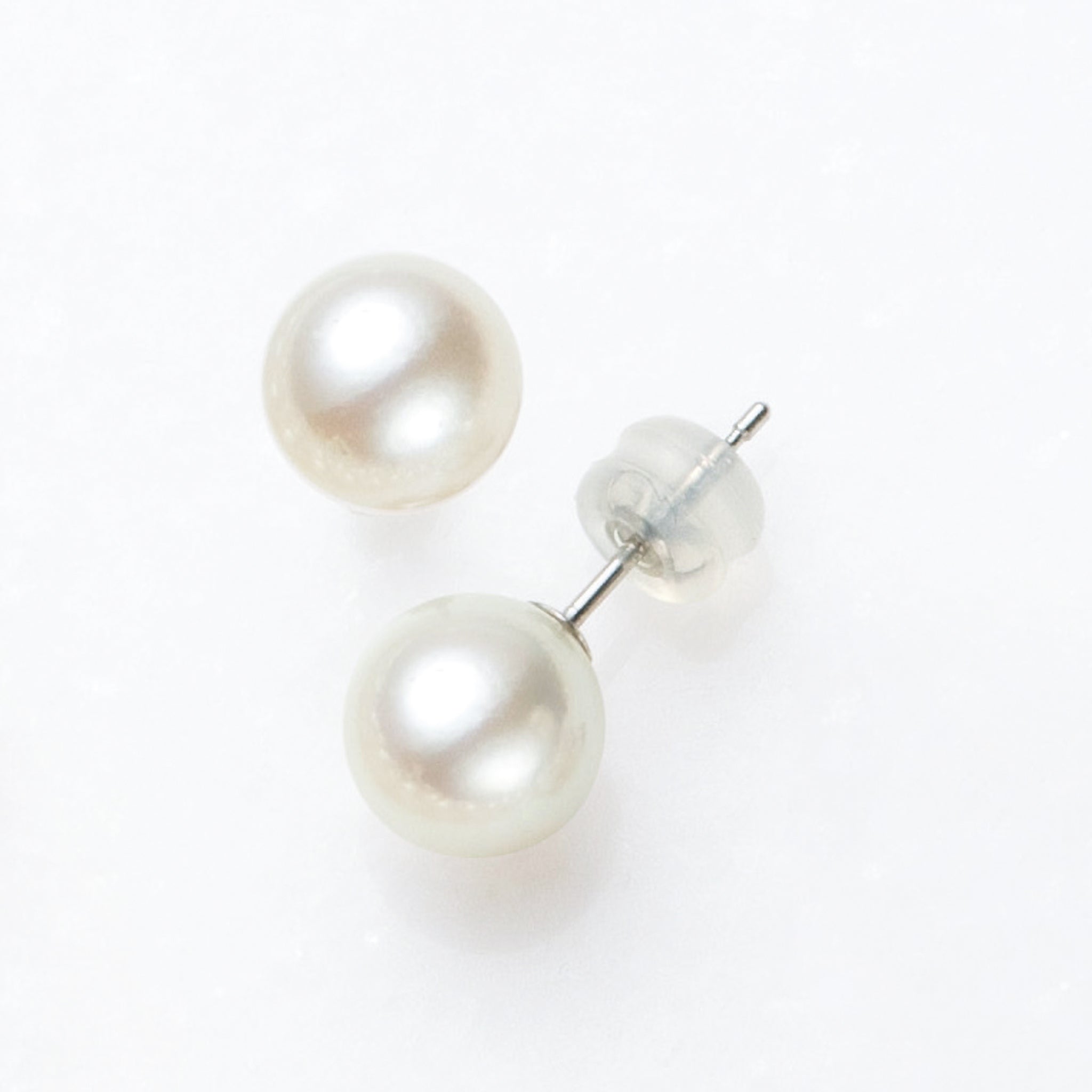 パール プラチナピアス(アコヤ真珠/7.5mm/宇和島産/6月誕生石/原産地証明書付)《26H01005》