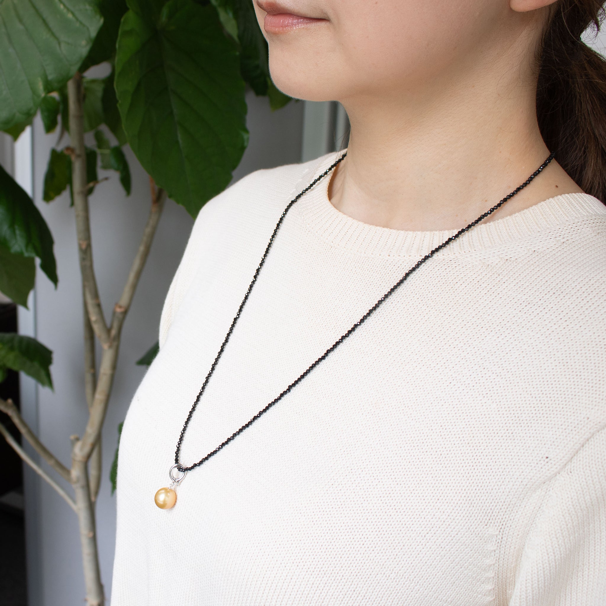 パール/ブラックスピネル シルバーペンダントトップ&ネックレス3点セット(白蝶真珠/11mm/ゴールド系)《26H02503》