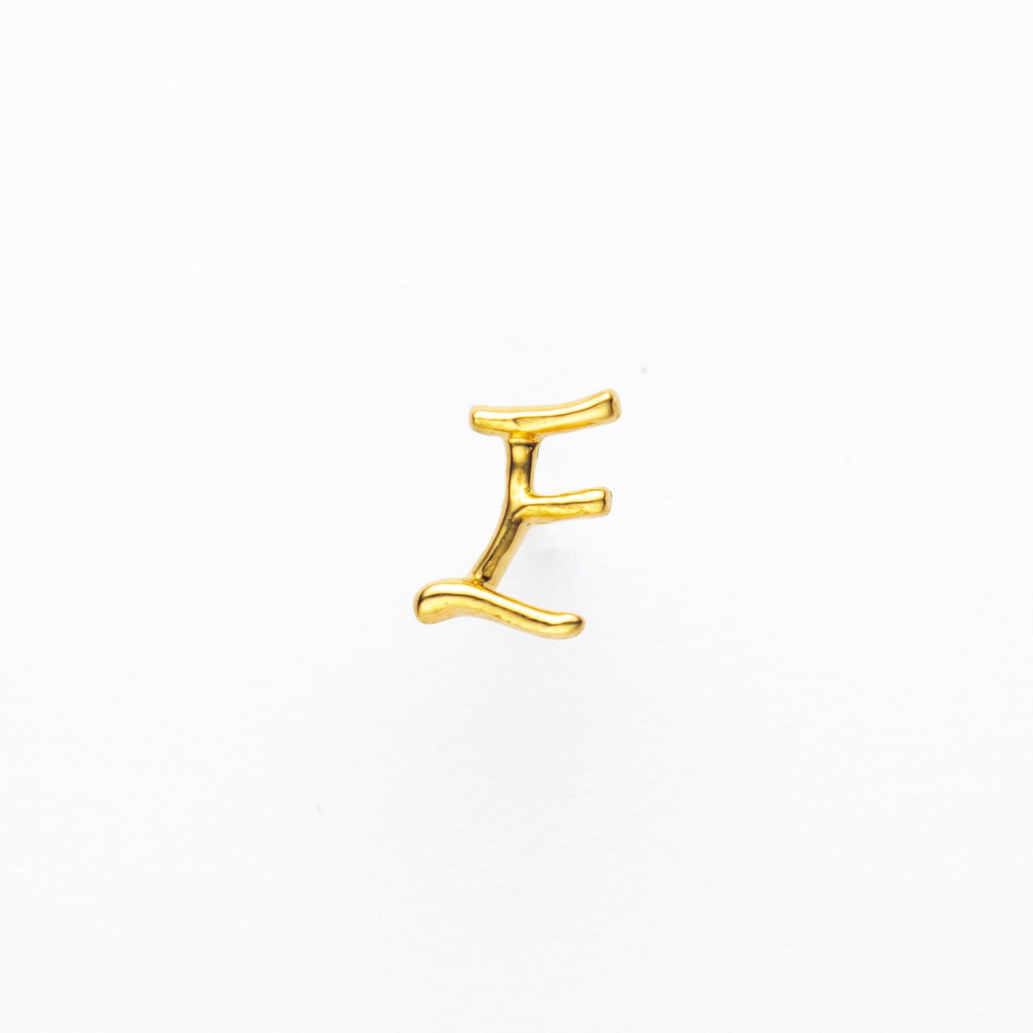K10ピアス(E・片側)《26H03609-E》
