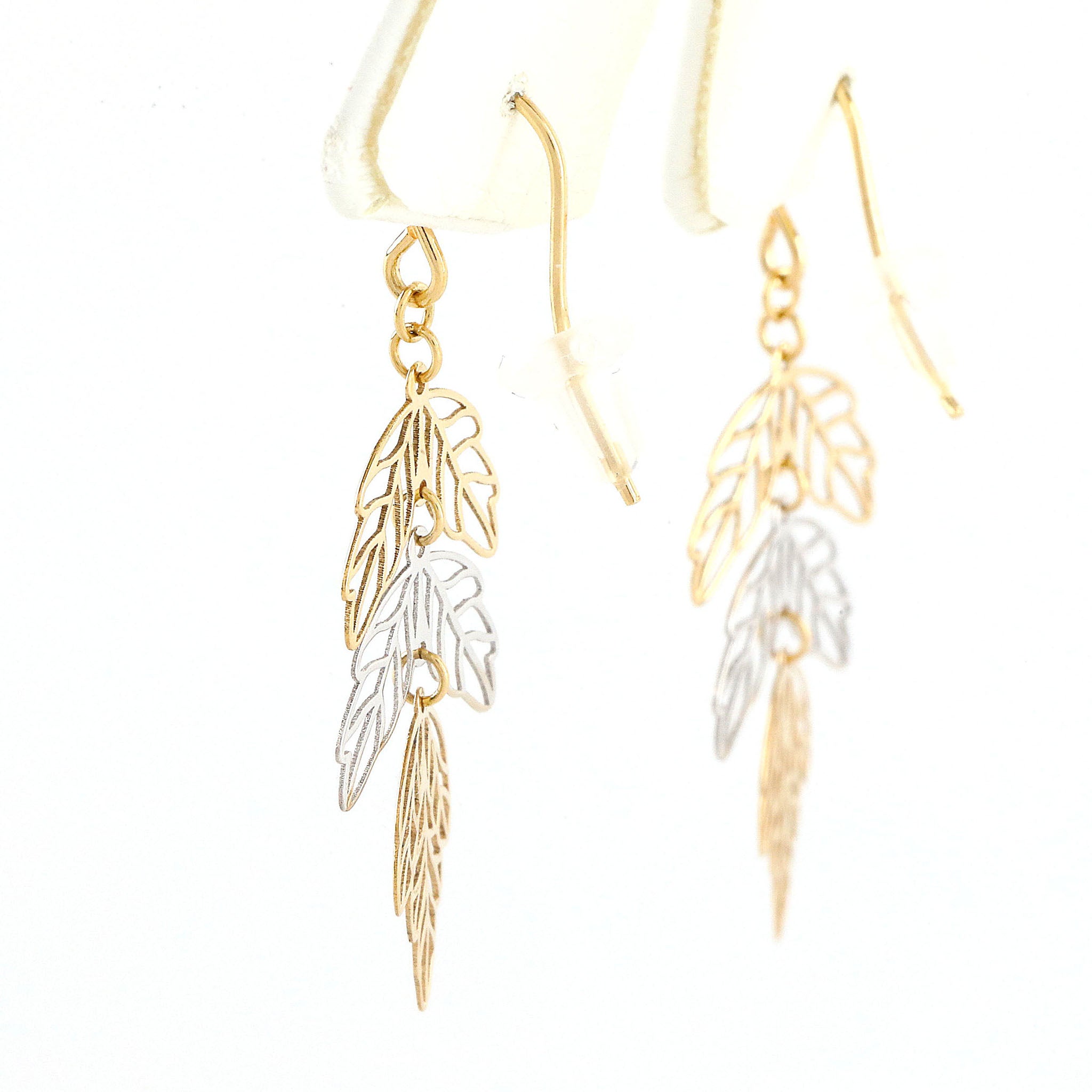 K10ピアス(コンビカラー/リーフモチーフ)《26N01601》