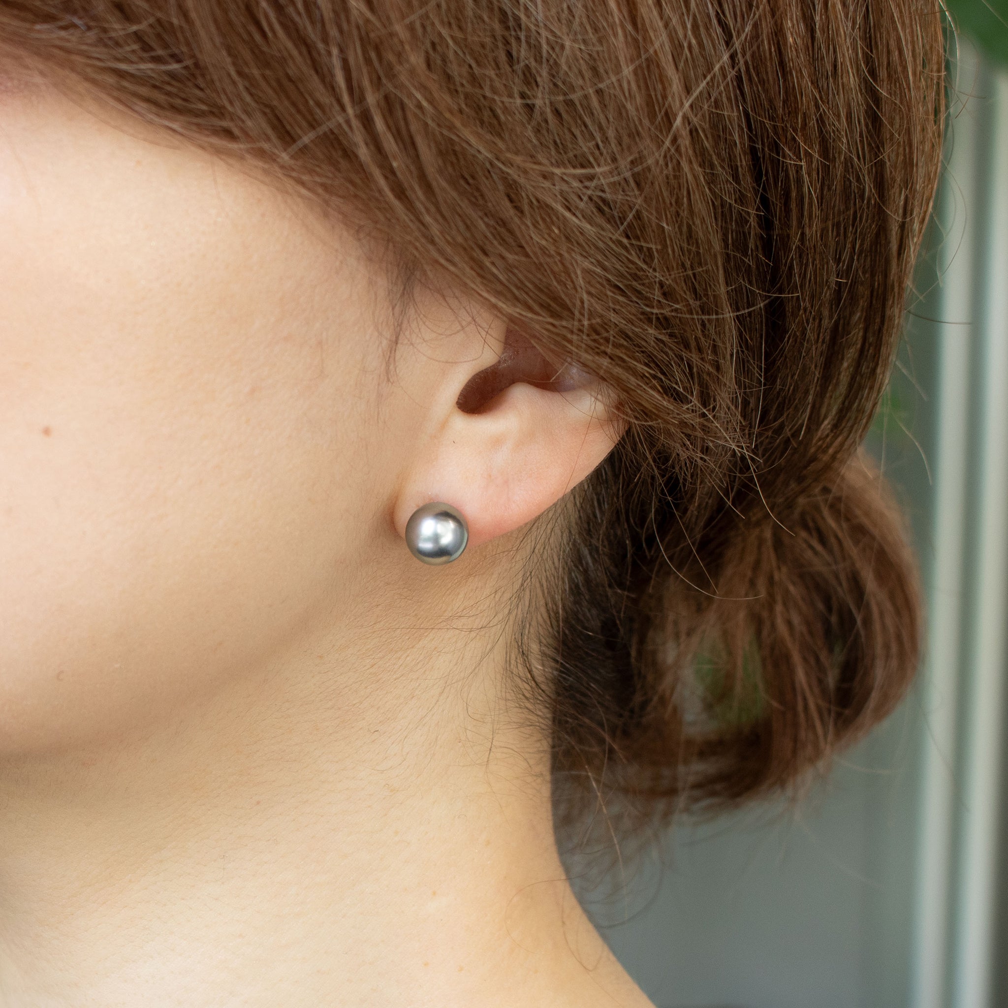 パール プラチナピアス(黒蝶真珠/グレー系/8mm/6月誕生石)《26N02101》
