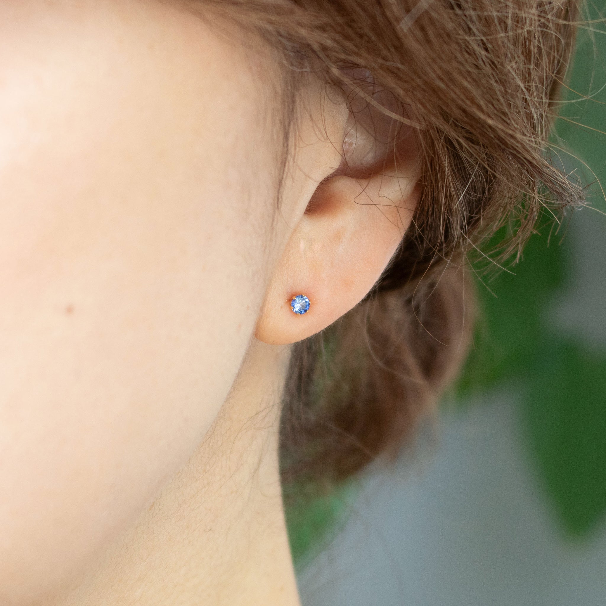 サファイア K18ピアス(9月誕生石)《26N02405》