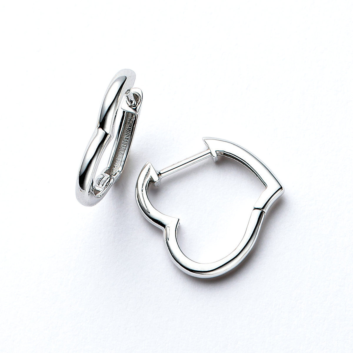 K10ピアス(フープ/ハートモチーフ)《26N02605》