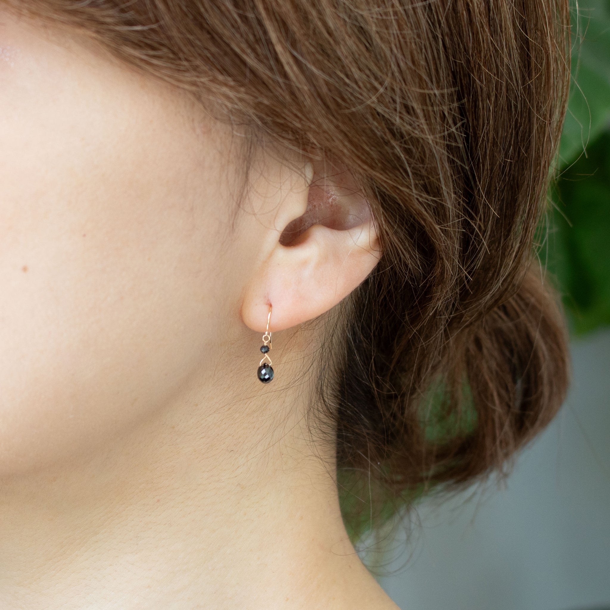 ブラックダイヤモンド K10ピアス(4月誕生石)《26N02608》