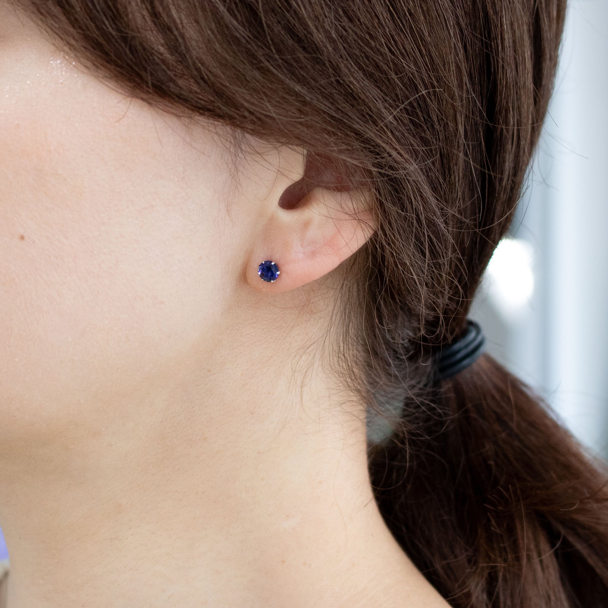 【限定1点】アイオライト プラチナピアス(3月誕生石)《26T10104》