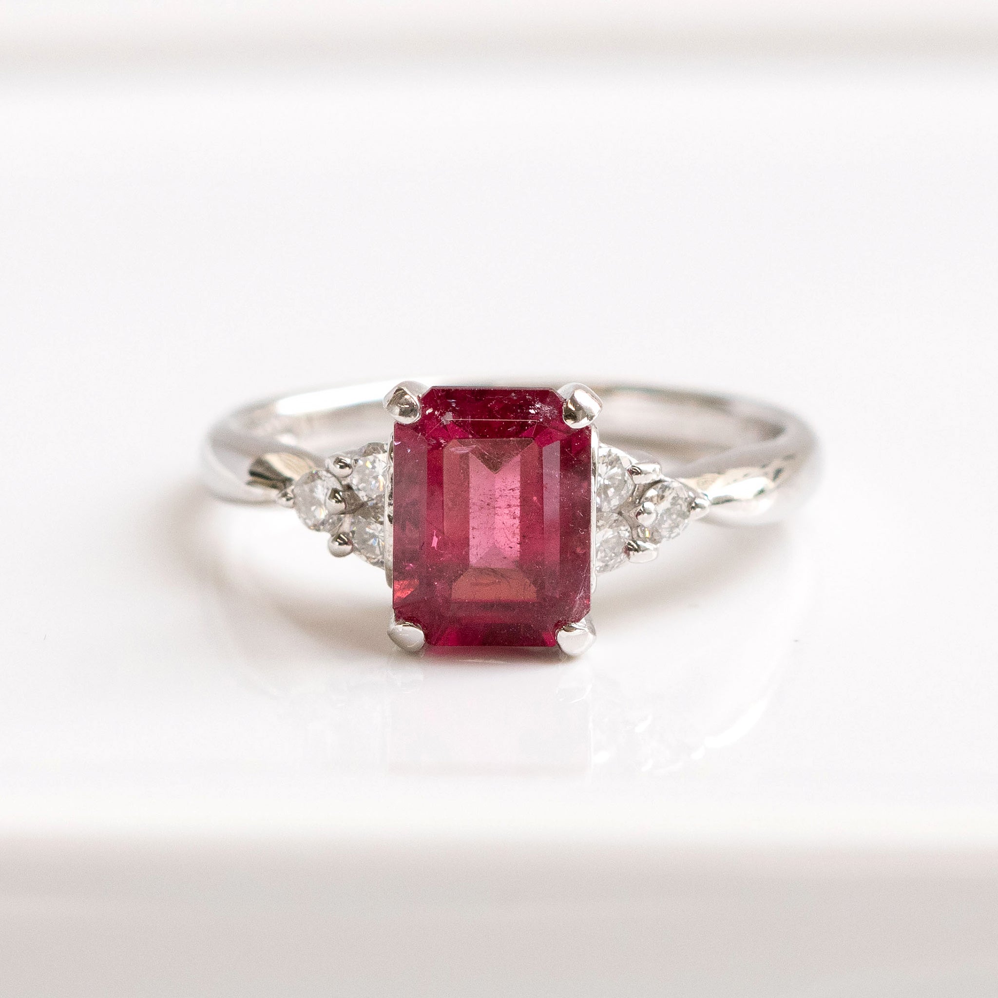 【限定1点】ルベライト/ダイヤモンド プラチナリング(1.79カラット/10月誕生石/鑑別書付)《26T10113》