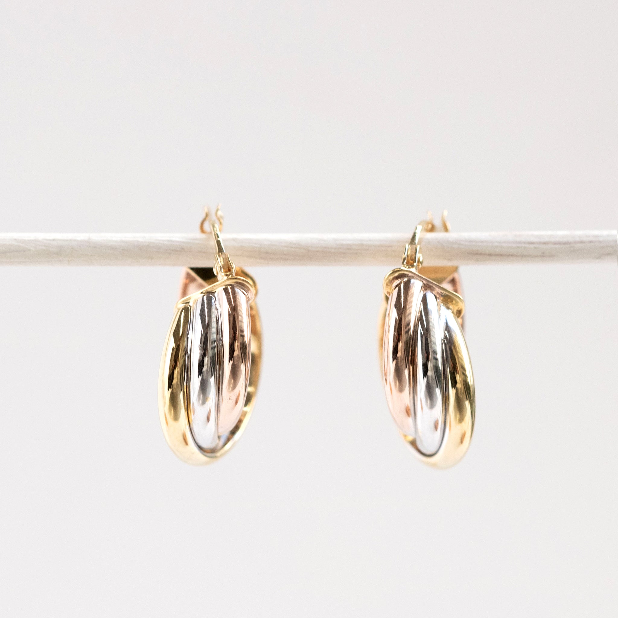 K18ピアス(スリーカラー/イタリア製)《26T10127》