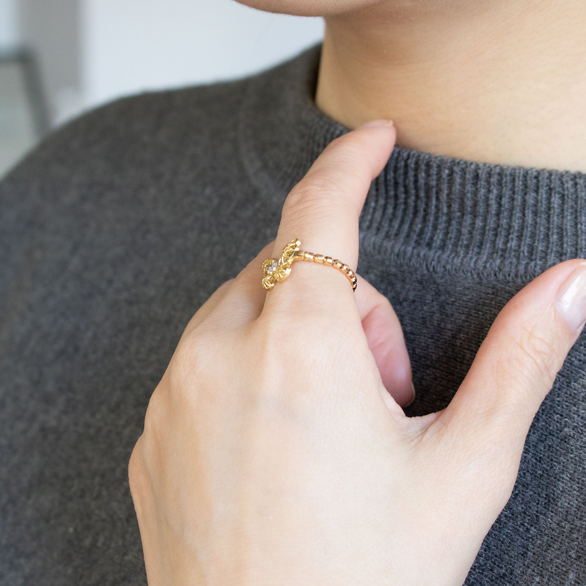 ダイヤモンド K18リング(フリーサイズ/蝶モチーフ/4月誕生石)《26T10129》