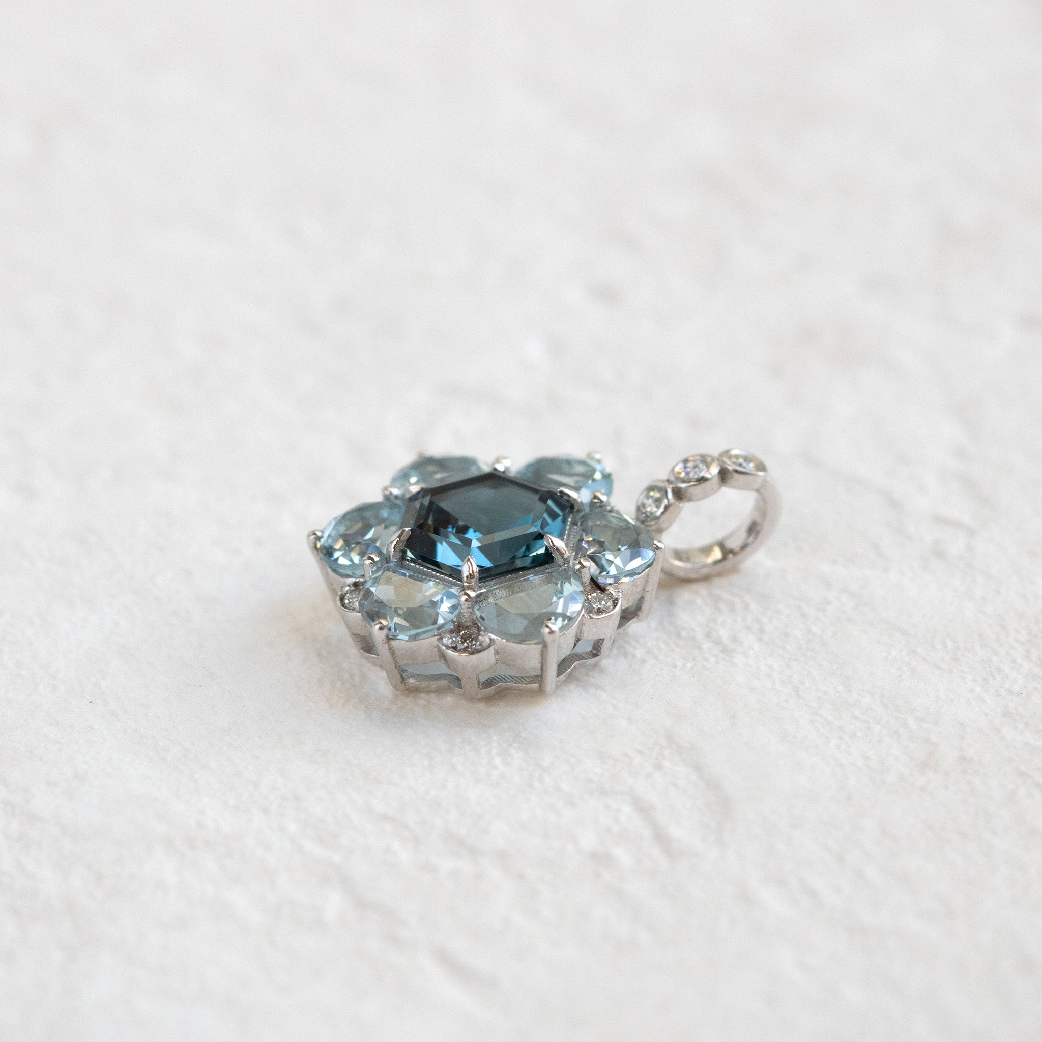 【限定1点】ブルートパーズ/アクアマリン K18ペンダントトップ《26T10143》