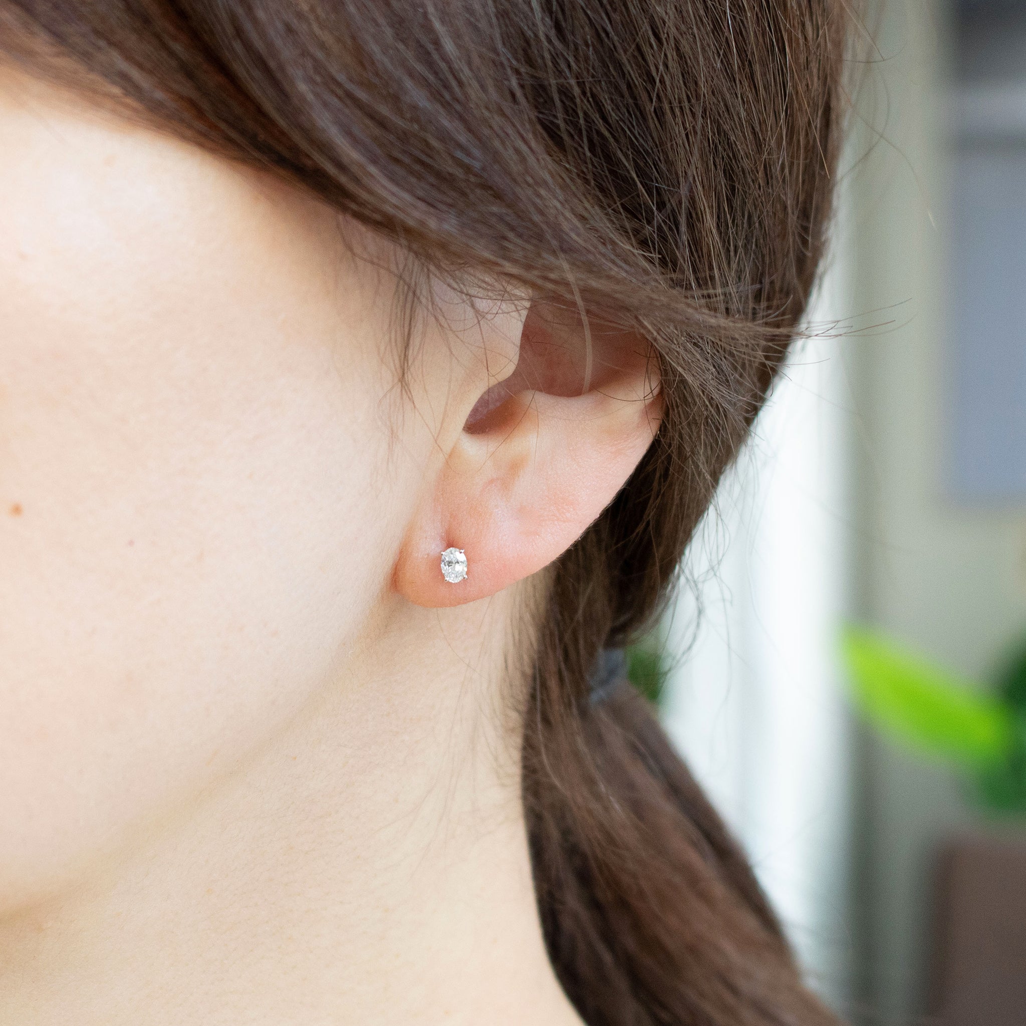 ダイヤモンド プラチナピアス(オーバルカット/4月誕生石)《26T10144》