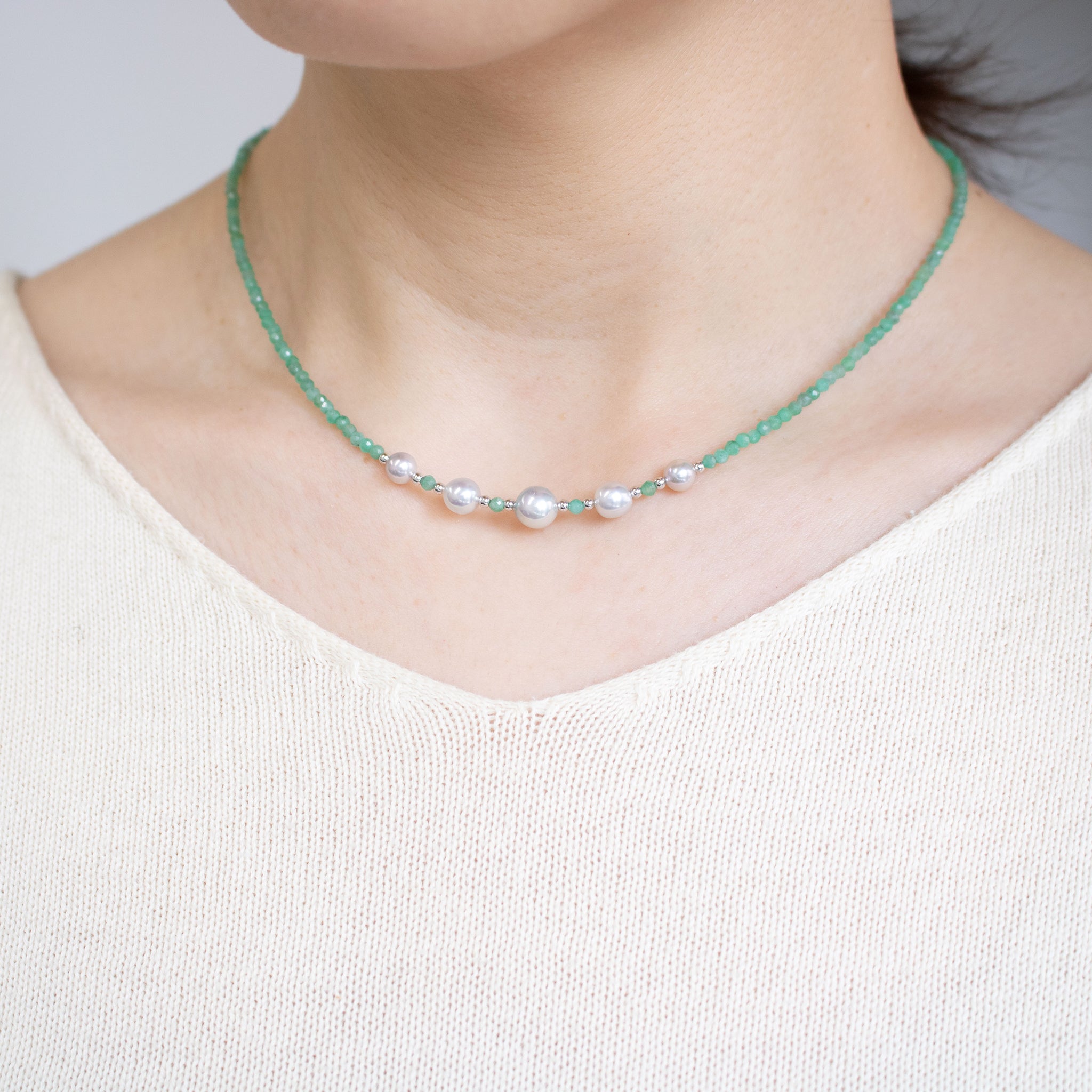 パール/エメラルド シルバーネックレス(アコヤ真珠)《26T10156》