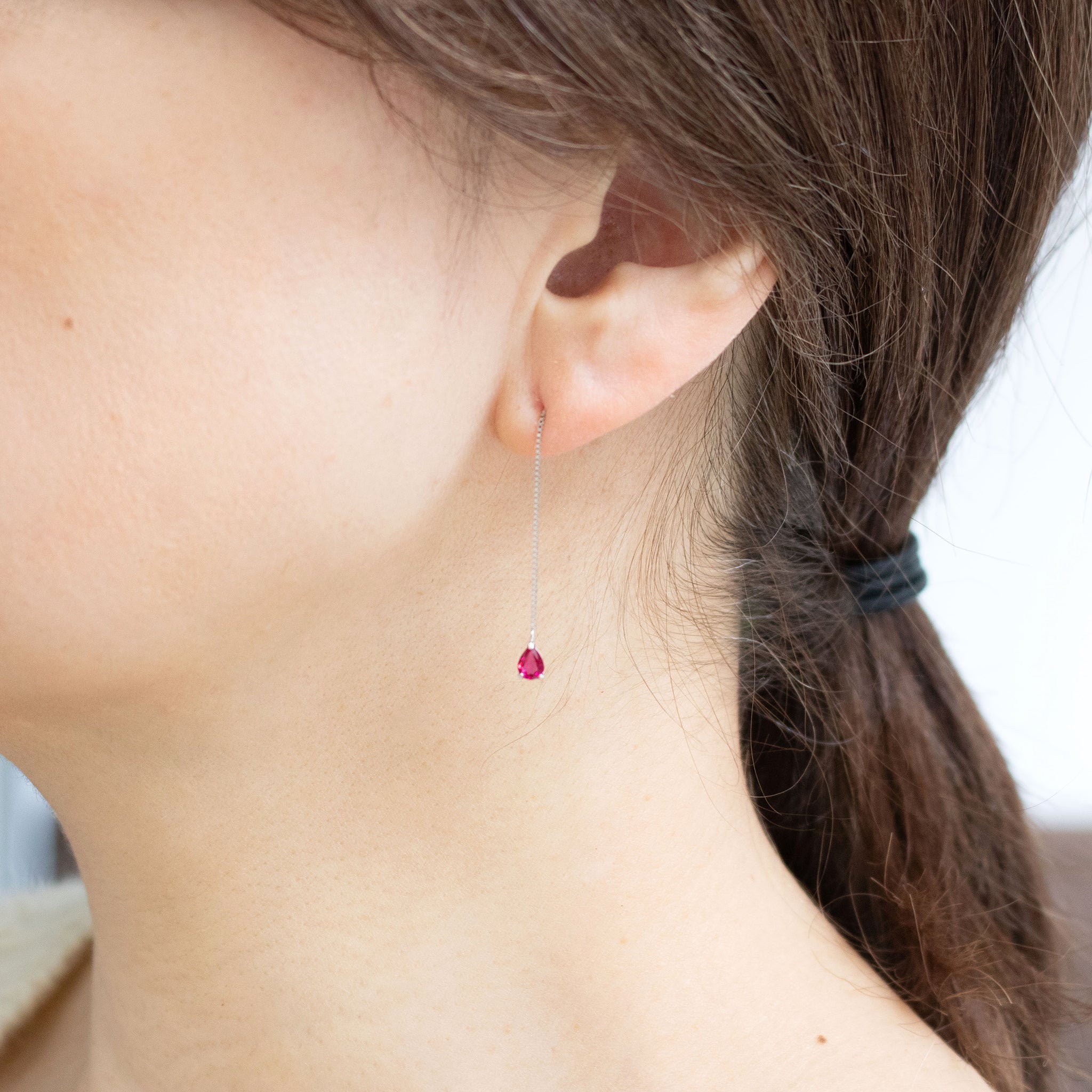 【限定1点】ルビー プラチナピアス(計0.40カラット/ペアシェイプ/7月誕生石)《26T10161》