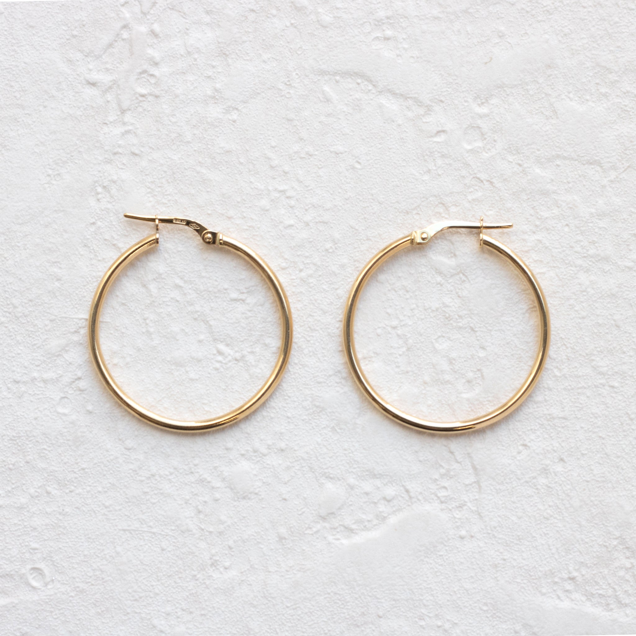 K18ピアス(フープ/イタリア製)《26T10166》