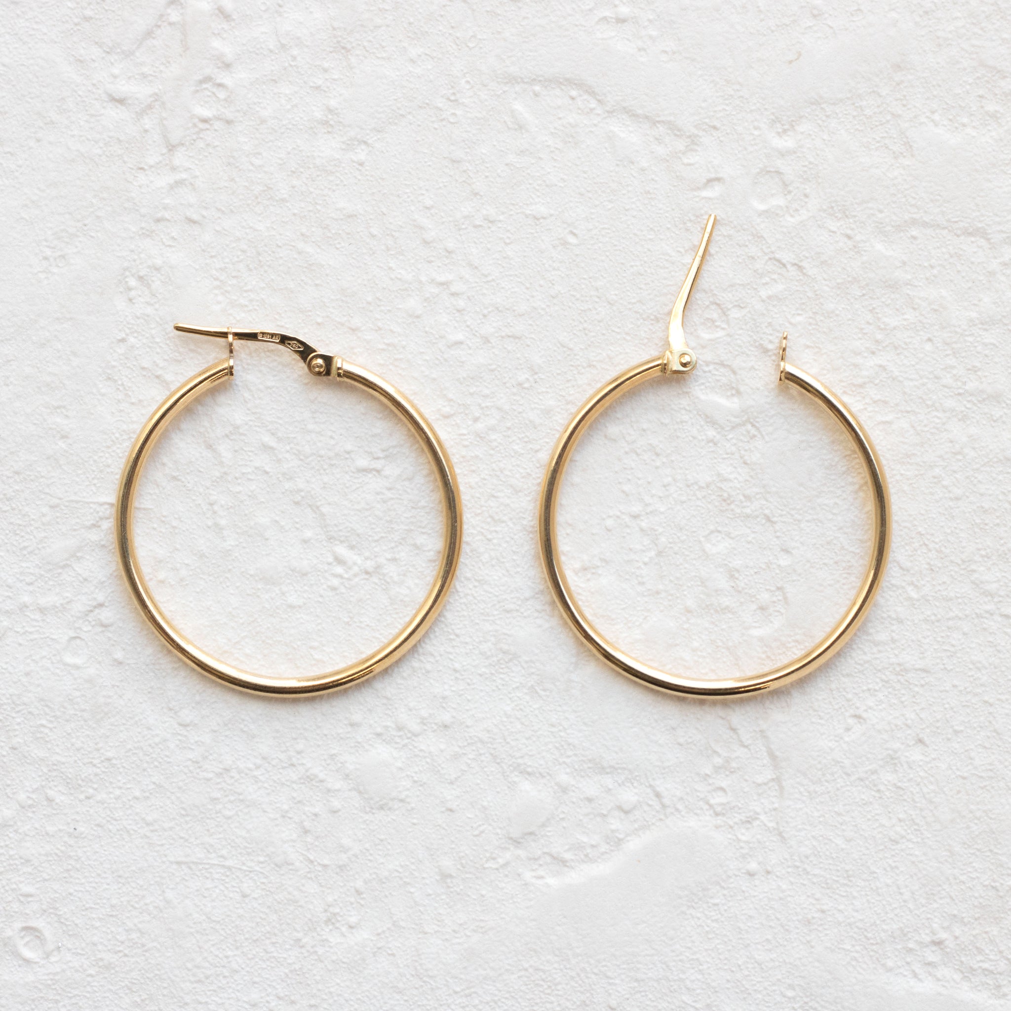 K18ピアス(フープ/イタリア製)《26T10166》