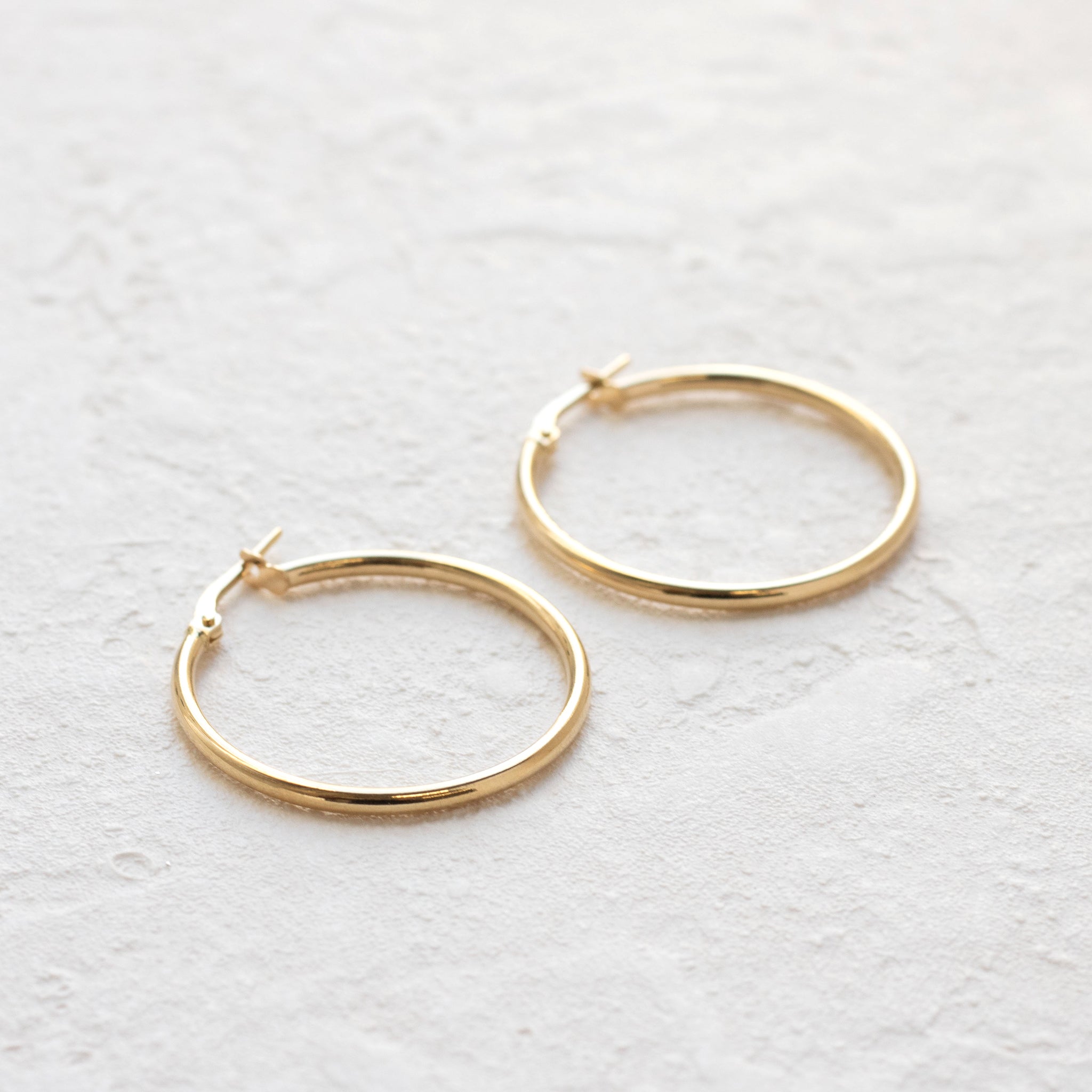 K18ピアス(フープ/イタリア製)《26T10166》