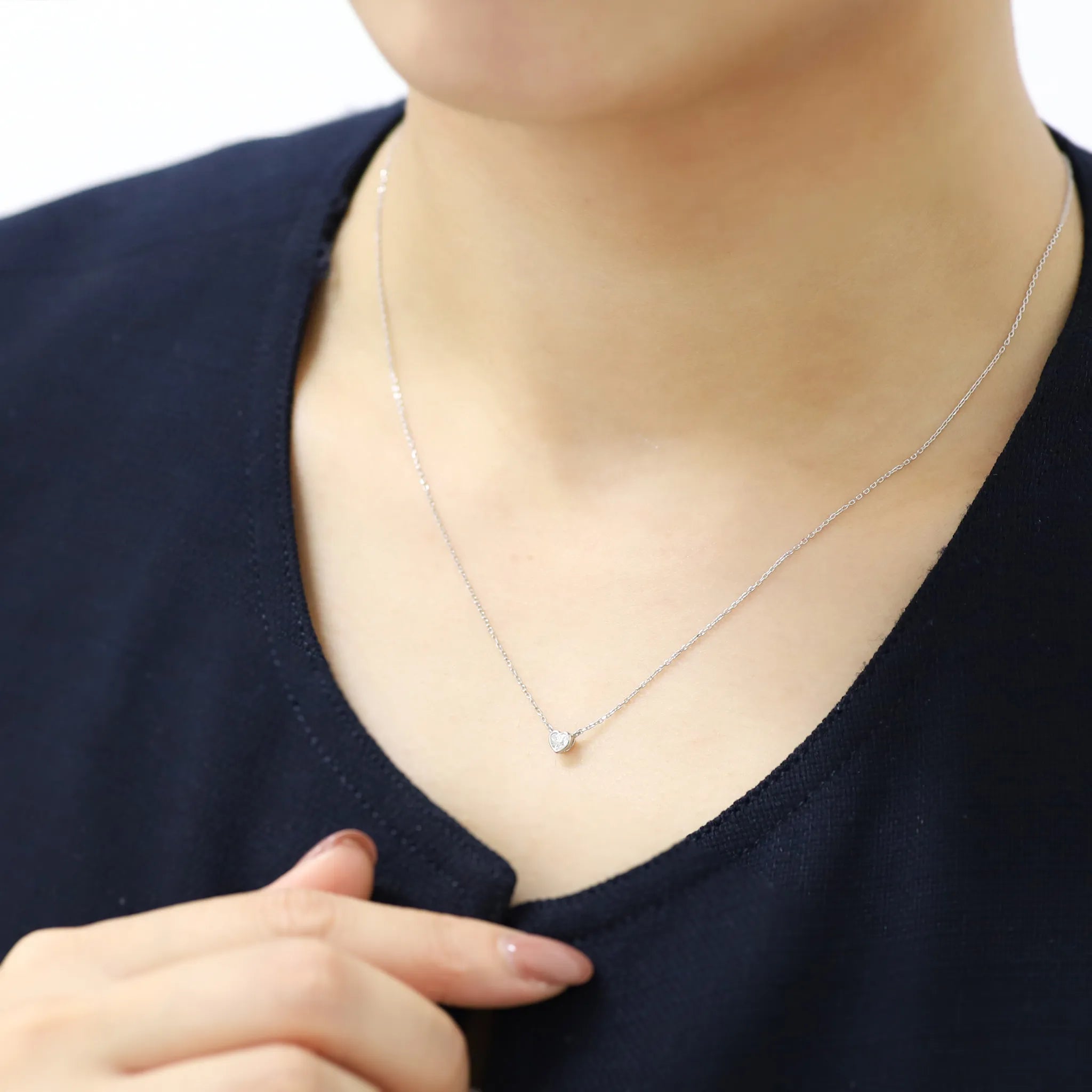 【最終価格¥77,777】ダイヤモンド プラチナネックレス(0.1カラット/FカラーUP/SI1UP/ハート/一粒/フクリン/4月誕生石)《AC260703》