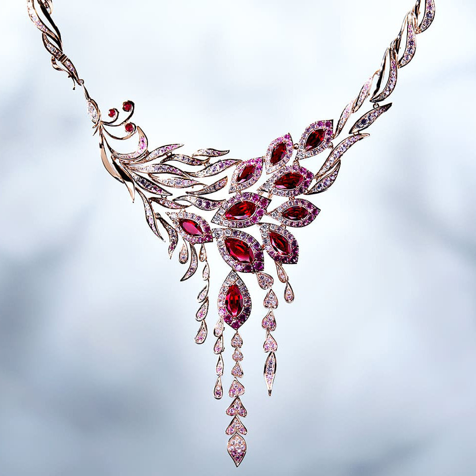 ルビー/ピンクサファイア/ダイヤモンド K18ネックレス(クレサンベール/LGD/50周年記念商品/朱雀の舞/7月誕生石)《CNKR0023》