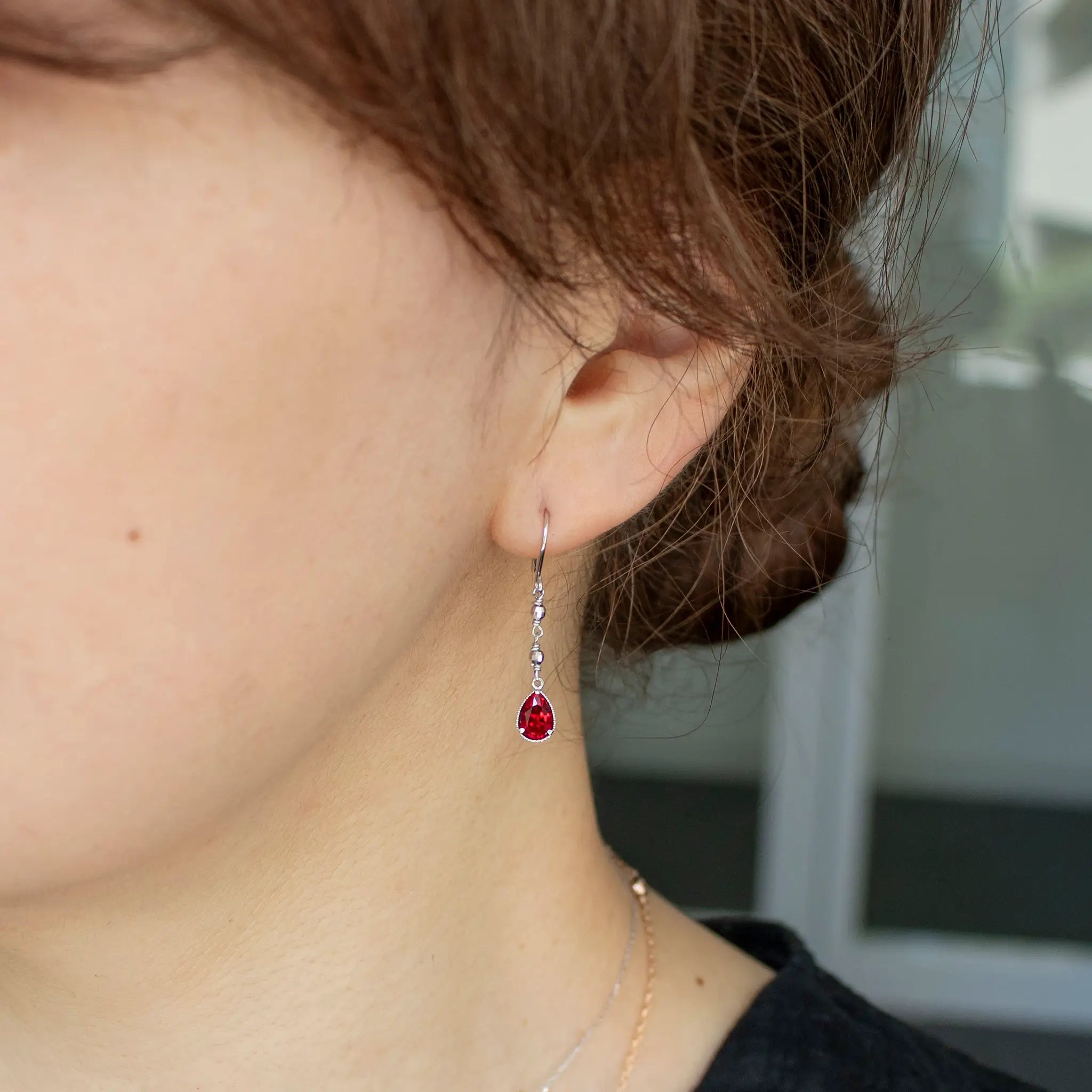 ルビー K18ピアス(クレサンベール/フック/ミラーボール/7月誕生石)《BEPR7635》