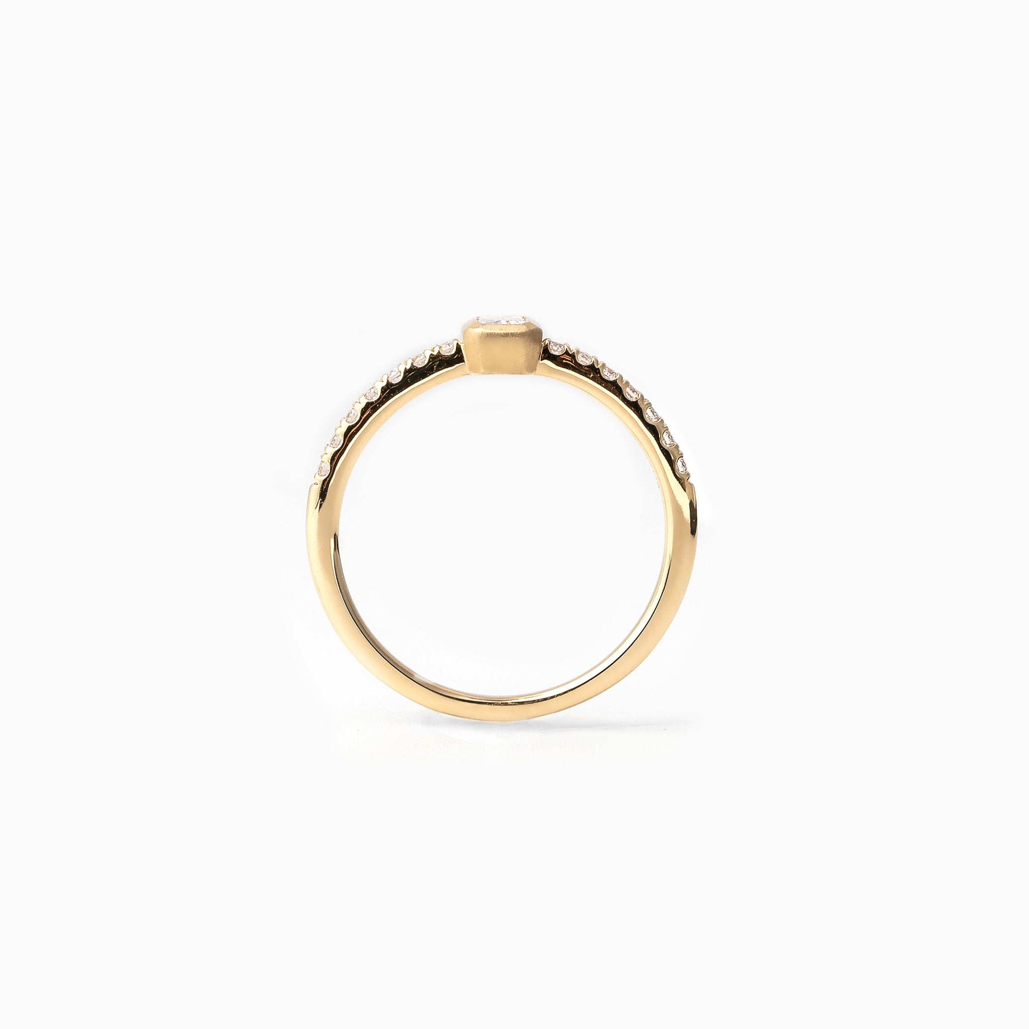 ダイヤモンド K18リング(0.15カラット/Fカラー/VS2/ハーモニックエメリーカット/グレーディングレポート付き/4月誕生石)《BL00103》