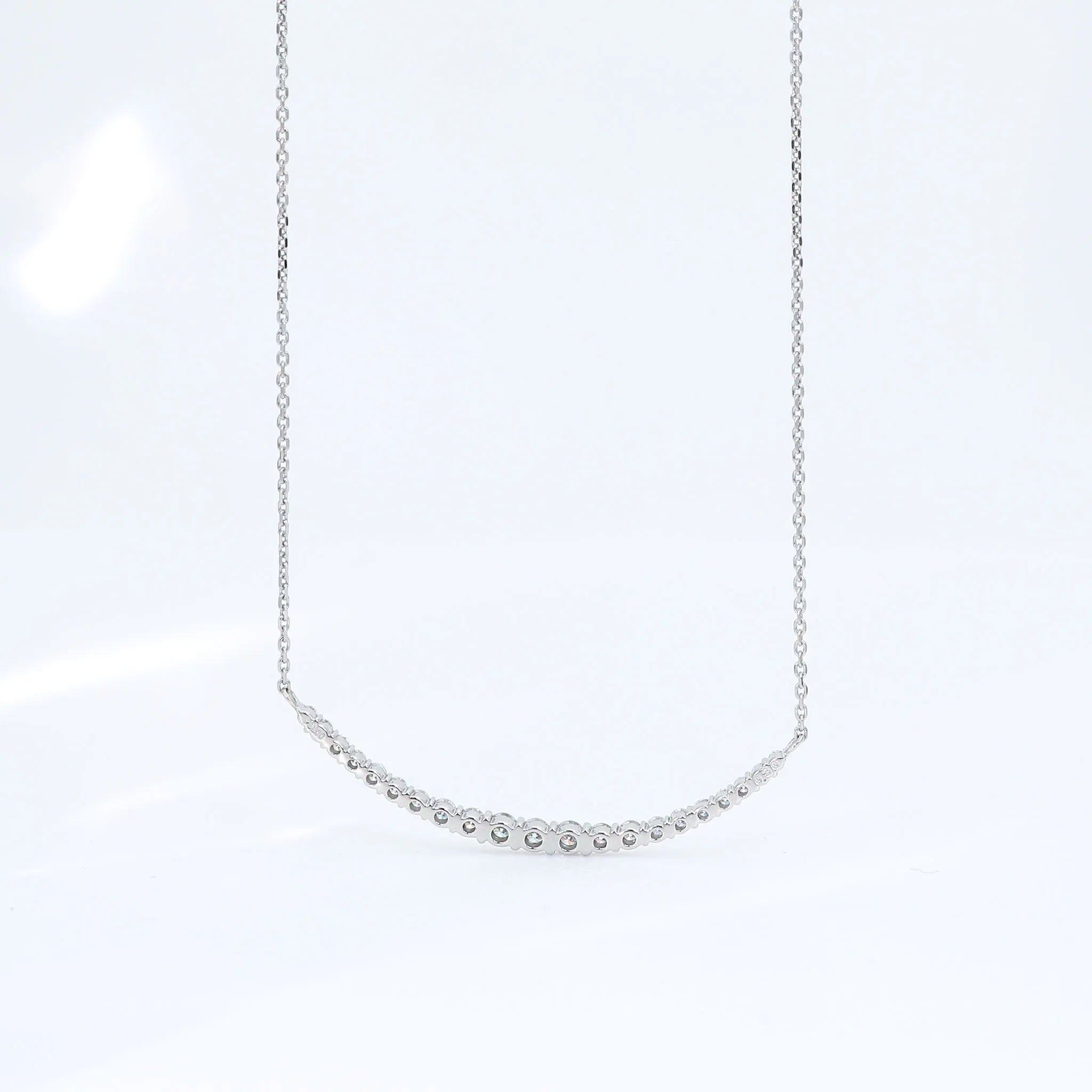 ダイヤモンド PTネックレス(計0.3カラット/デコルテ/4月誕生石)《BPDD3034》