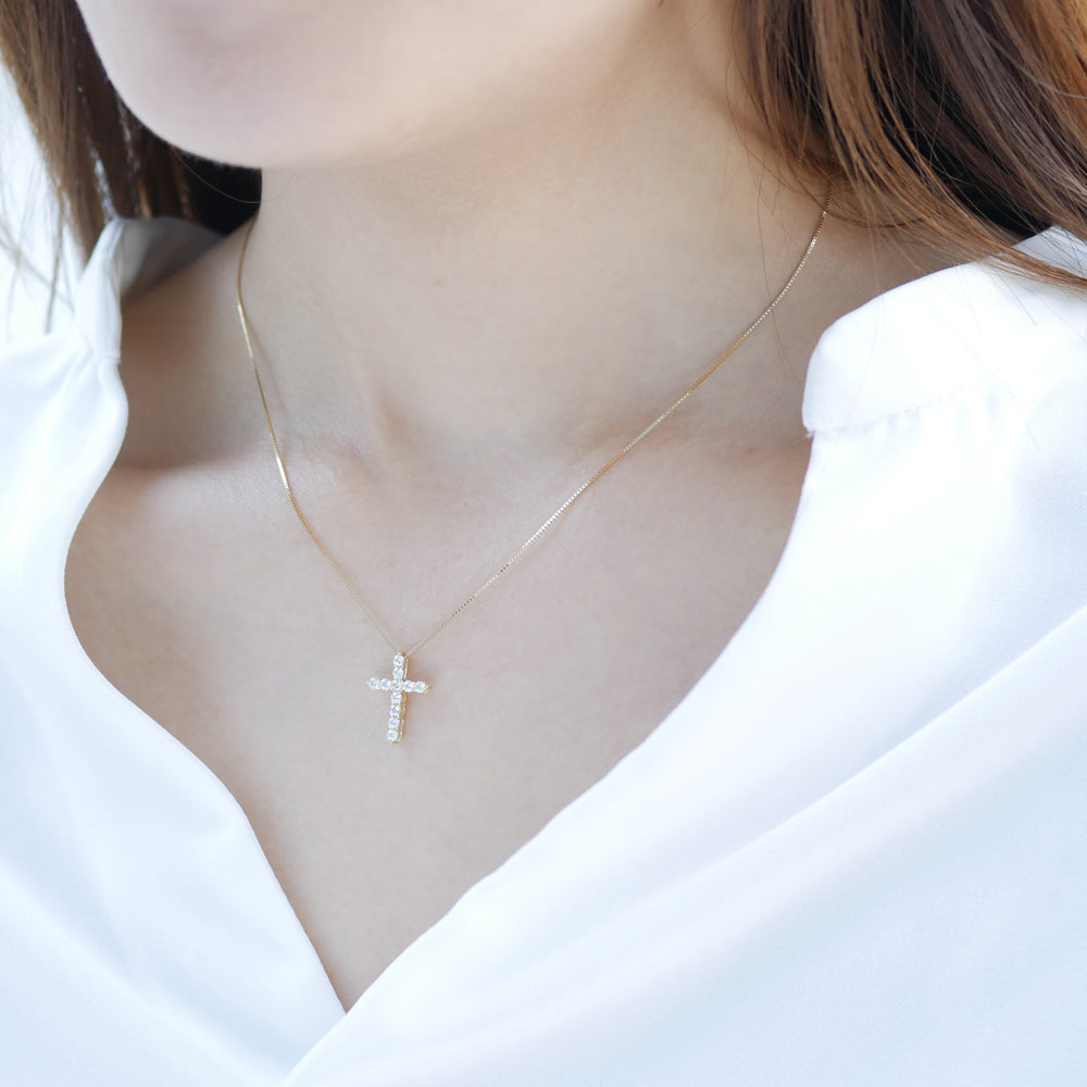 ダイヤモンド K18ネックレス(計0.3カラット/クロスモチーフ/4月誕生石)《BPDD3186W》