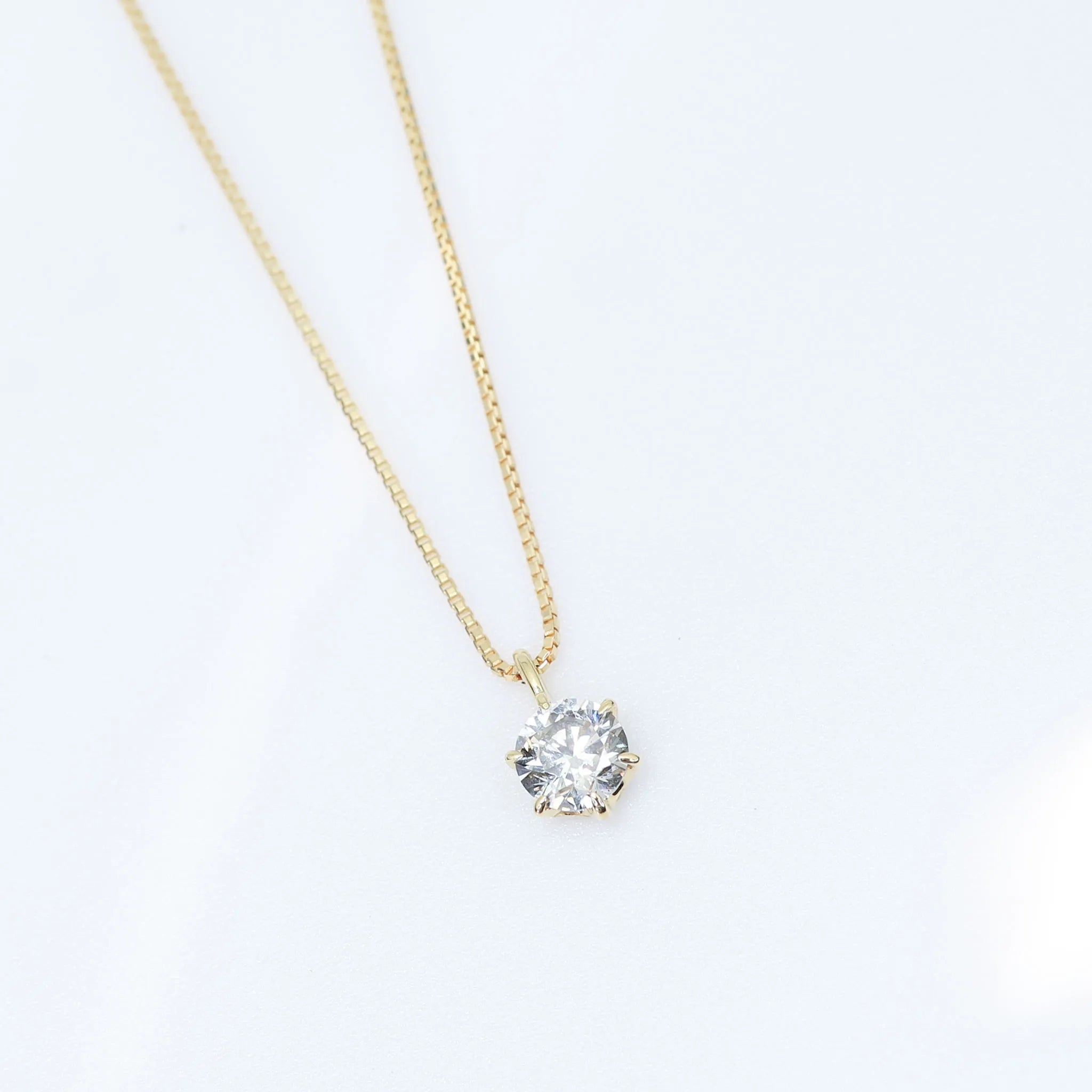 ダイヤモンド K18ネックレス(0.3カラット/6本爪/大特価/一粒/4月誕生石)《BPDD9858W》