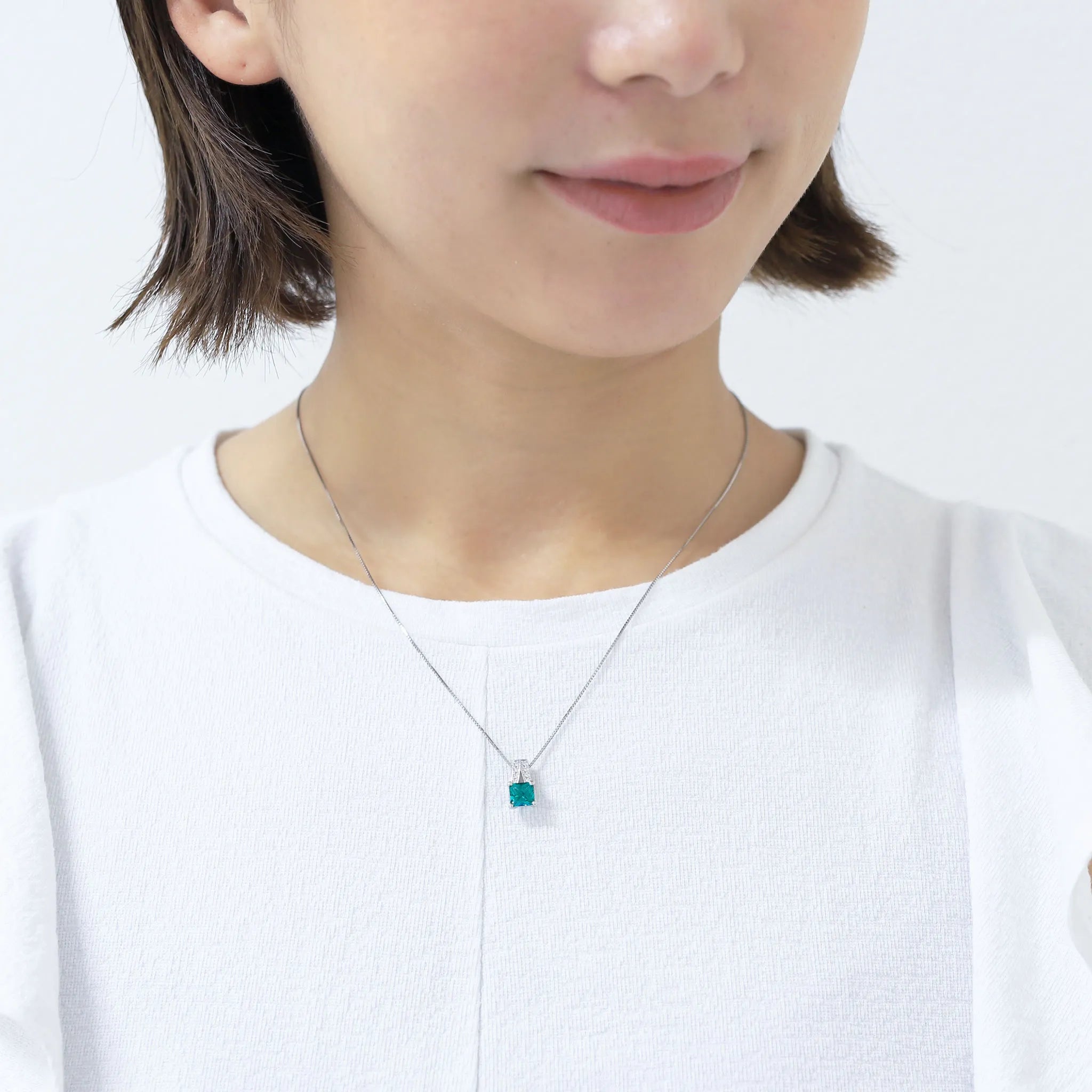 エメラルド/ダイヤモンド プラチナネックレス(クレサンベール/プリンセスエメラルド/5月誕生石)《BPDE7651》