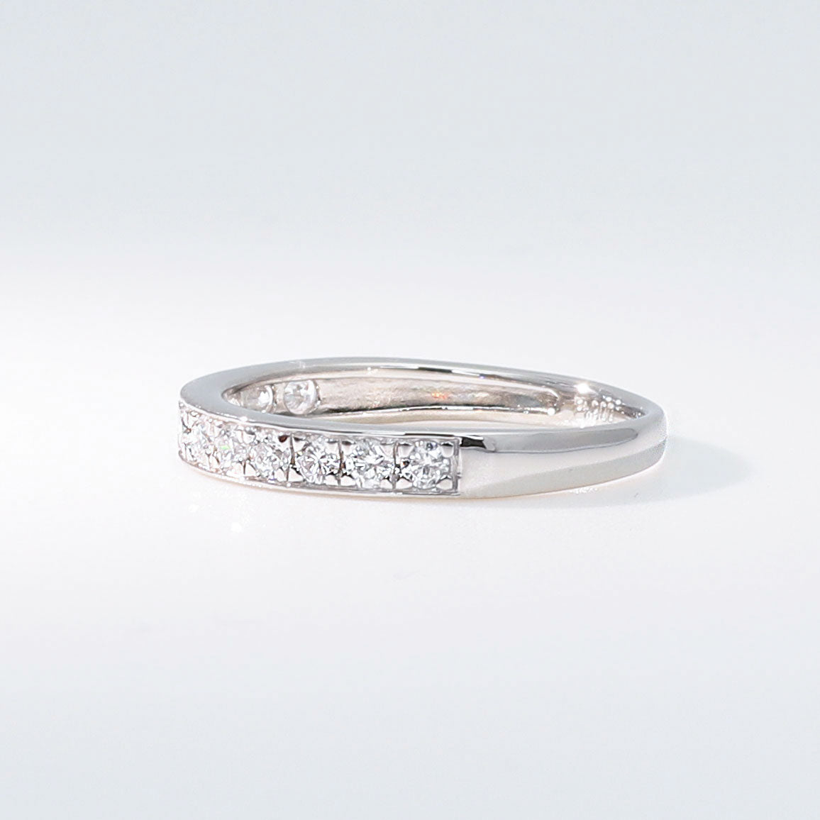 ダイヤモンド プラチナリング(計0.3カラット/ハーフエタニティ/4月誕生石)《BRGD9863W》