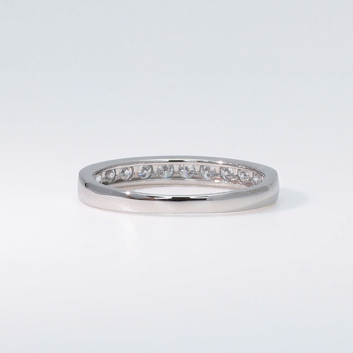 ダイヤモンド プラチナリング(計0.3カラット/ハーフエタニティ/4月誕生石)《BRGD9863W》