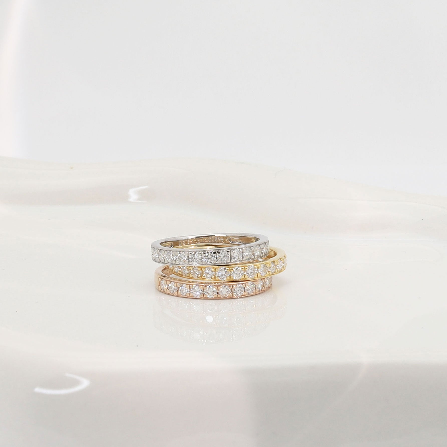 ダイヤモンド プラチナリング(計0.5カラット/ハーフエタニティ/4月誕生石)《BRGD9866W》