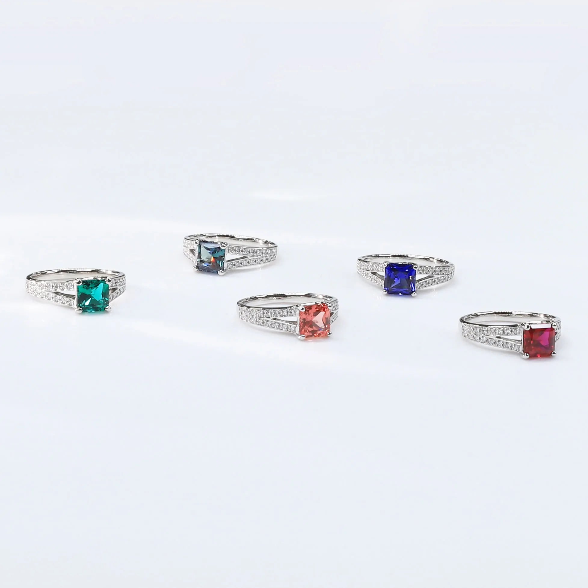 ルビー/ダイヤモンド PTリング(クレサンベール/プリンセスエメラルド/7月誕生石)《BRGR7650》